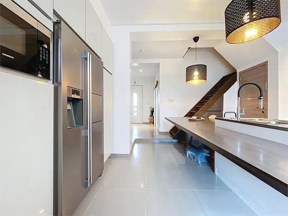 HOB met 4 - 5 slpks en super gezellig zuiders ingerichte tuin foto 12