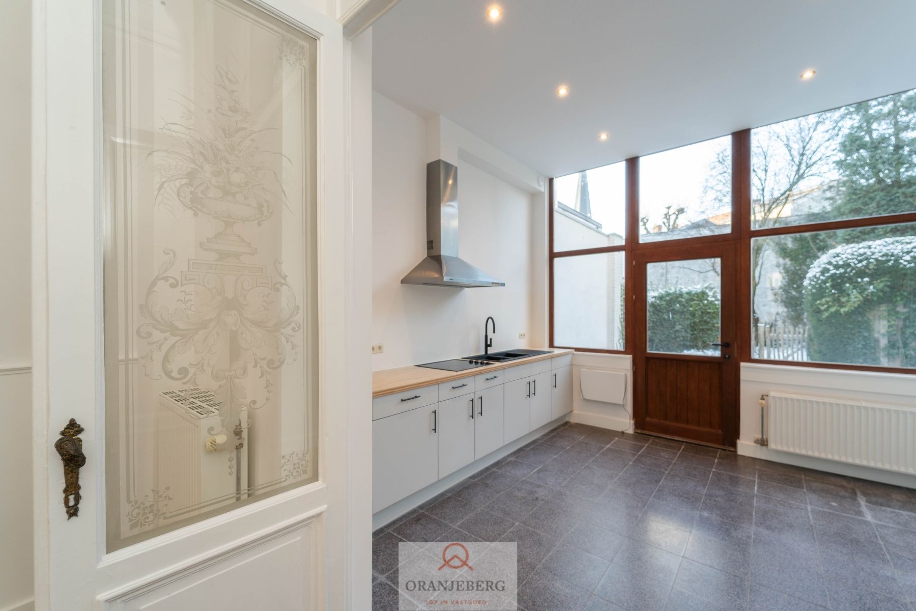 Prachtig gelijkvloers 1 slaapkamer appartement met tuin in hartje Gent foto {{pictureIndex}}