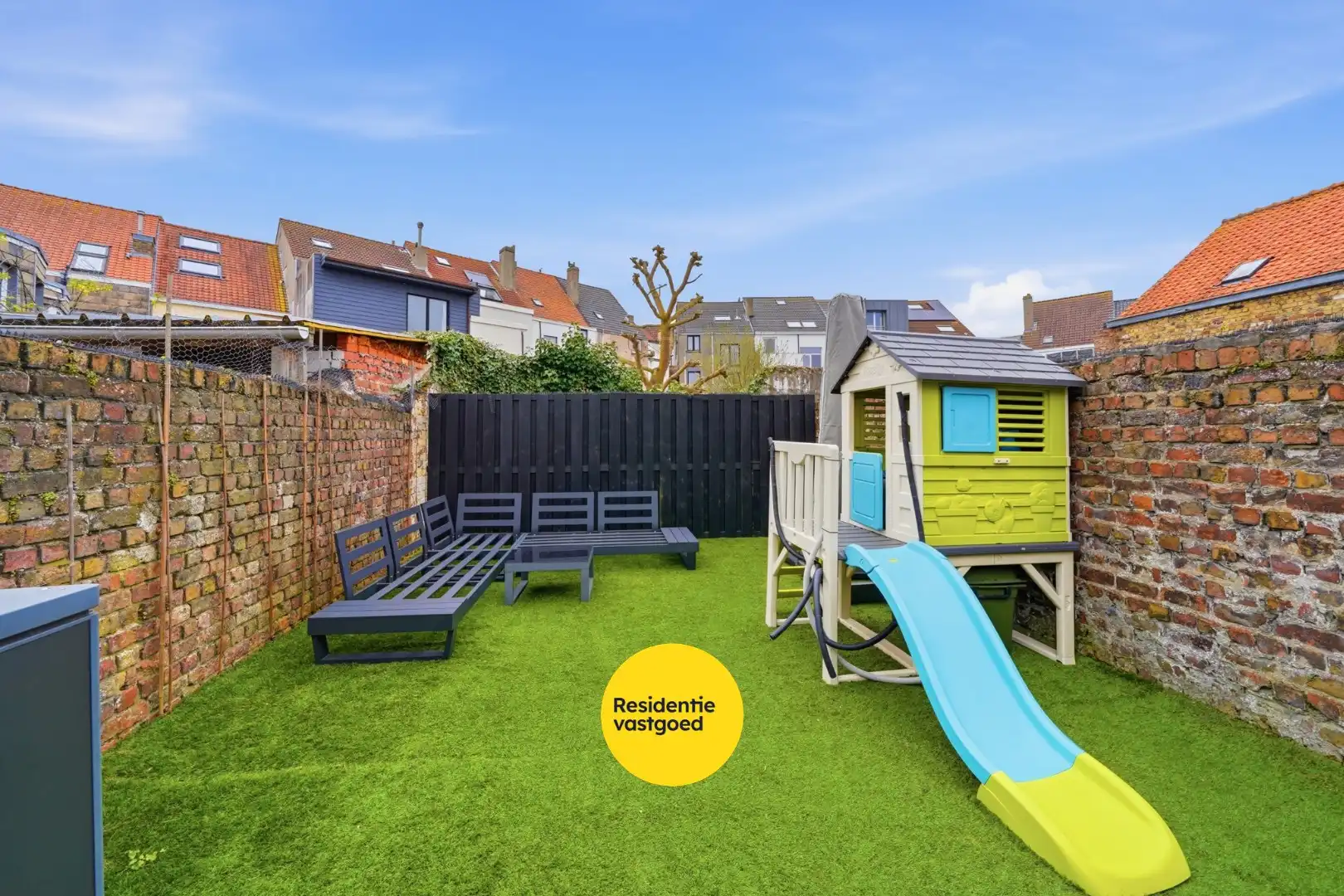 Volledig gerenoveerde woning met zonnige buitenruimte foto 7