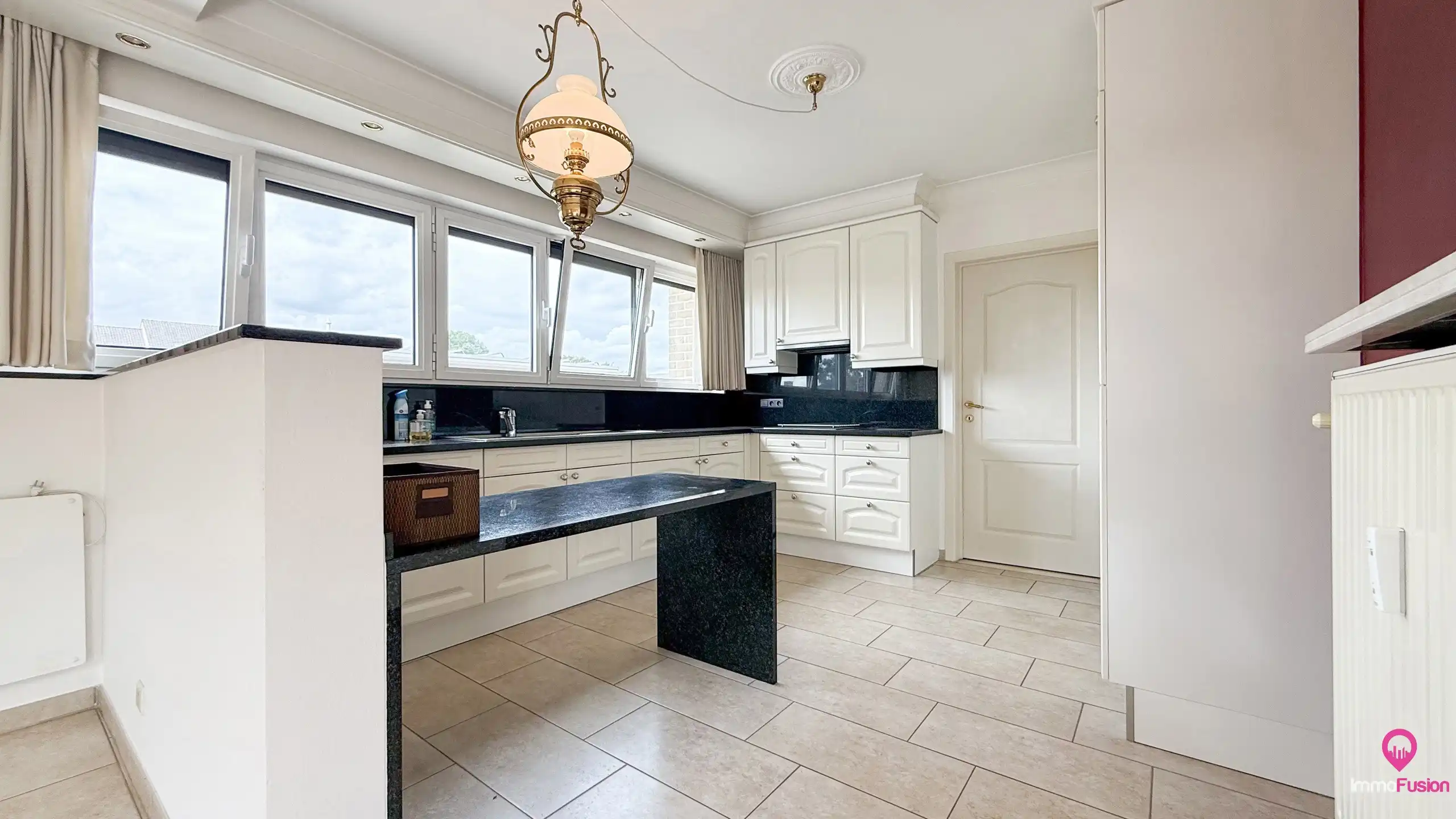 Lichtrijk appartement met zonnig terras, garage en 2slpk! foto 8