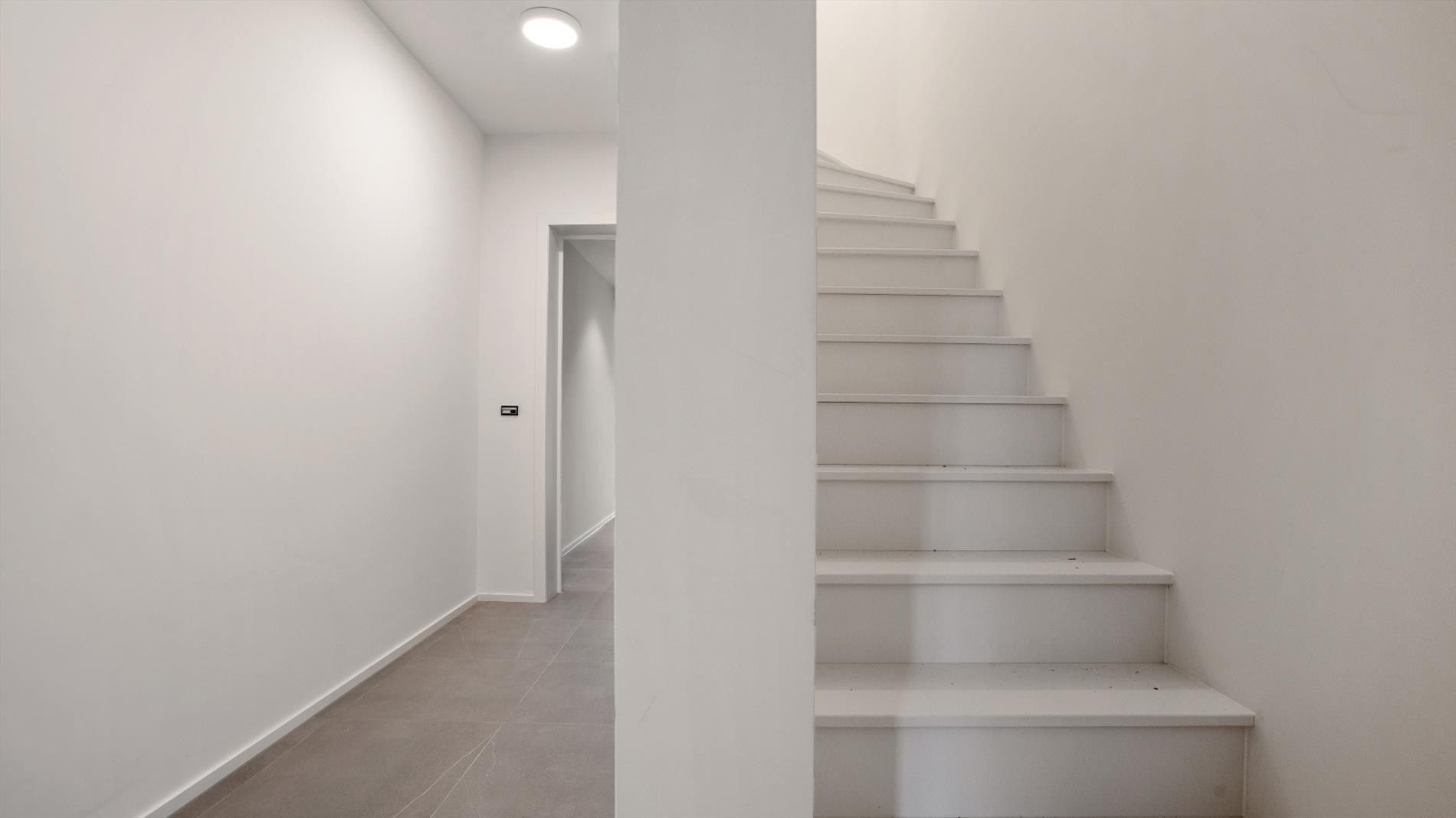 TE HUUR LINDEN appartement 2 slpks + terras  foto 7