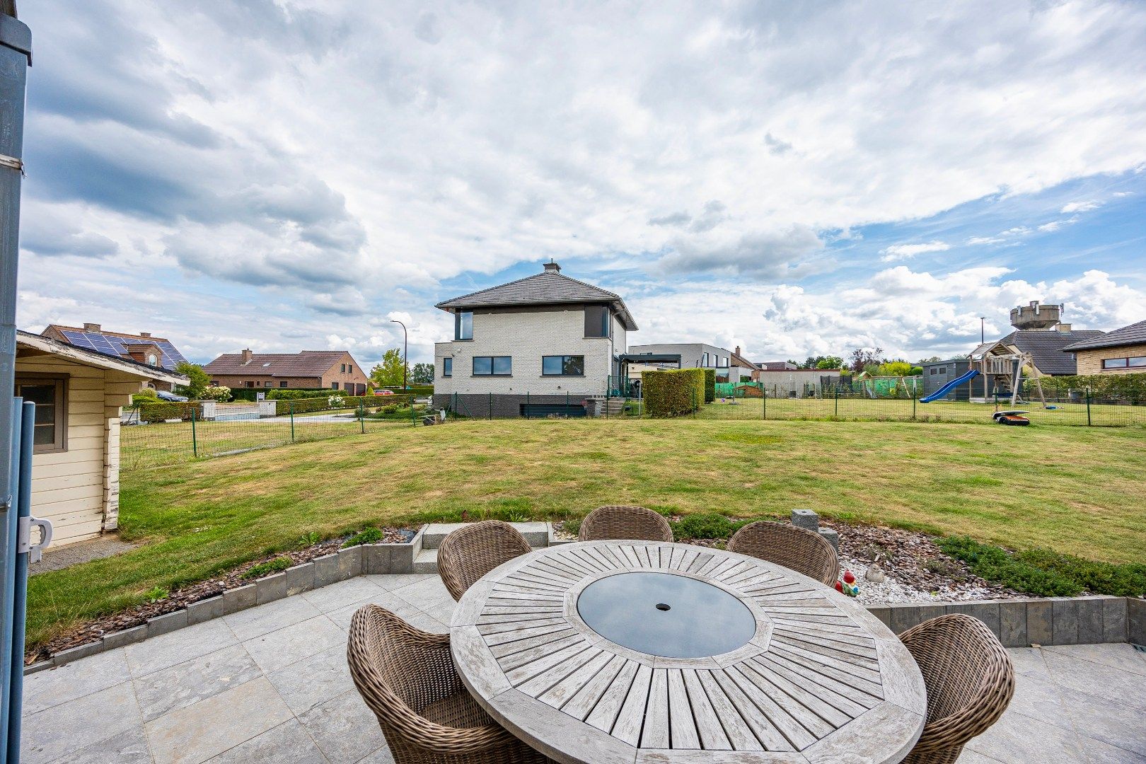 Energiezuinige woning met 4 slpks, garage en ruime tuin te Buizingen foto 13