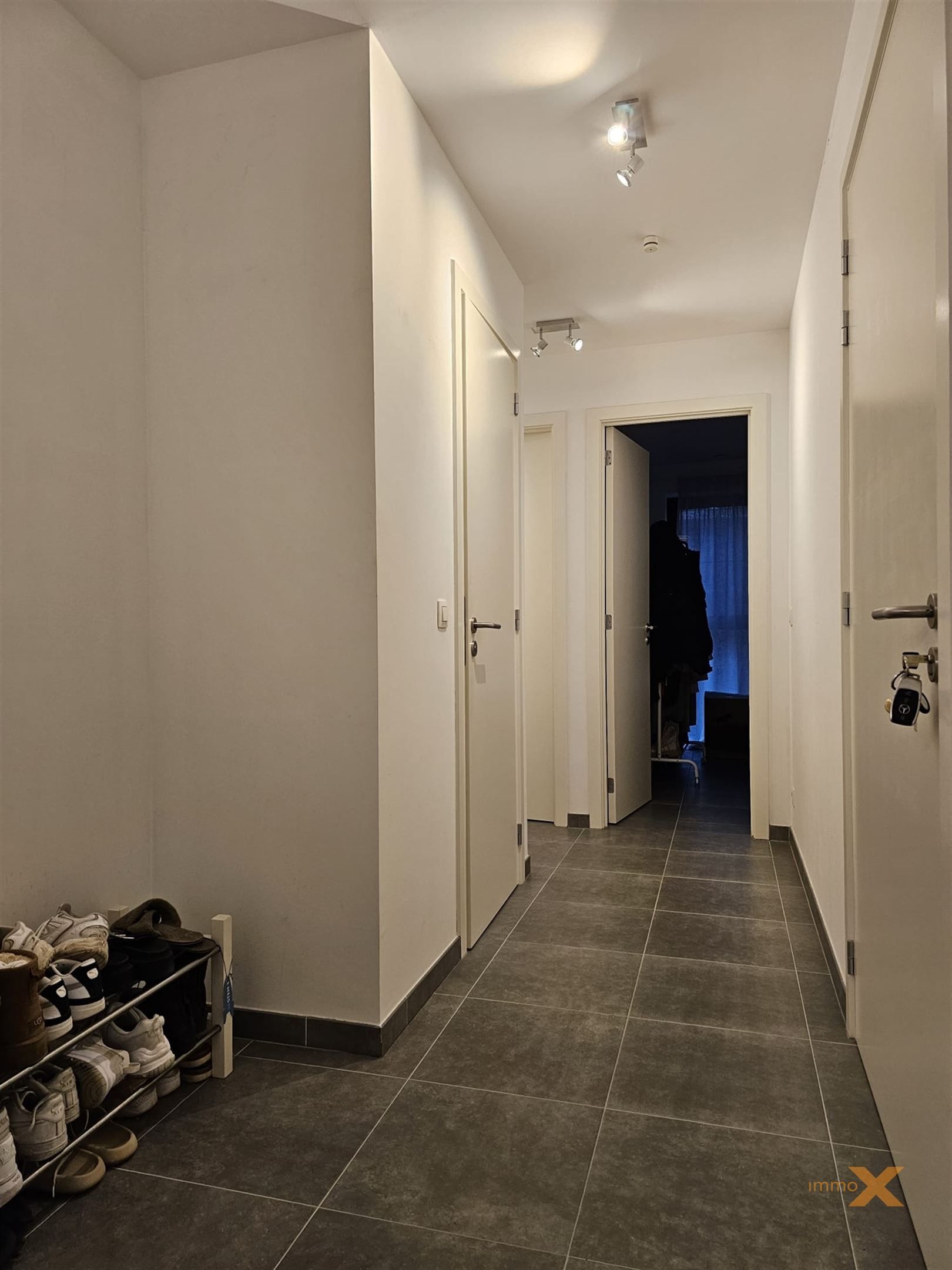 INSTAPKLAAR LICHTRIJK APPARTEMENT MET GROOT TERRAS foto 9