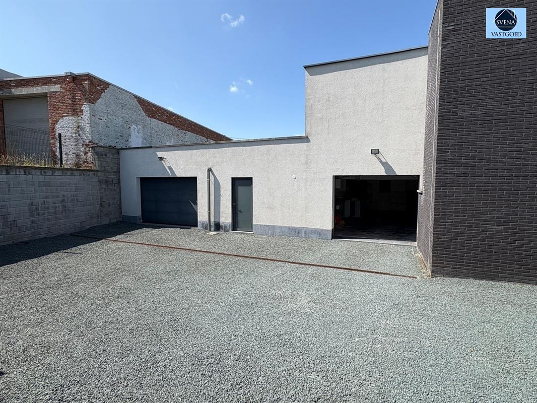 APPARTEMENT MET MAGAZIJN GELEGEN IN KMO ZONE foto 12