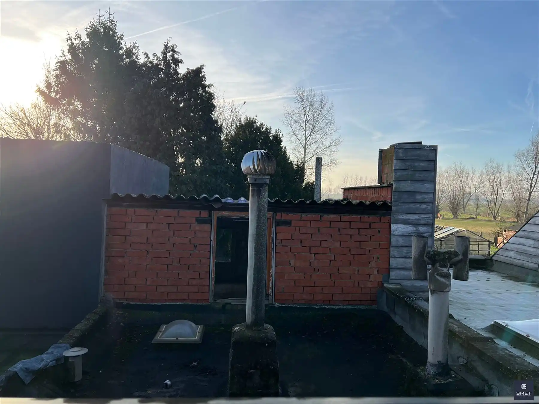 TE RENOVEREN OF TE SLOPEN WONING MET ZUIDELIJKE TUIN foto 9