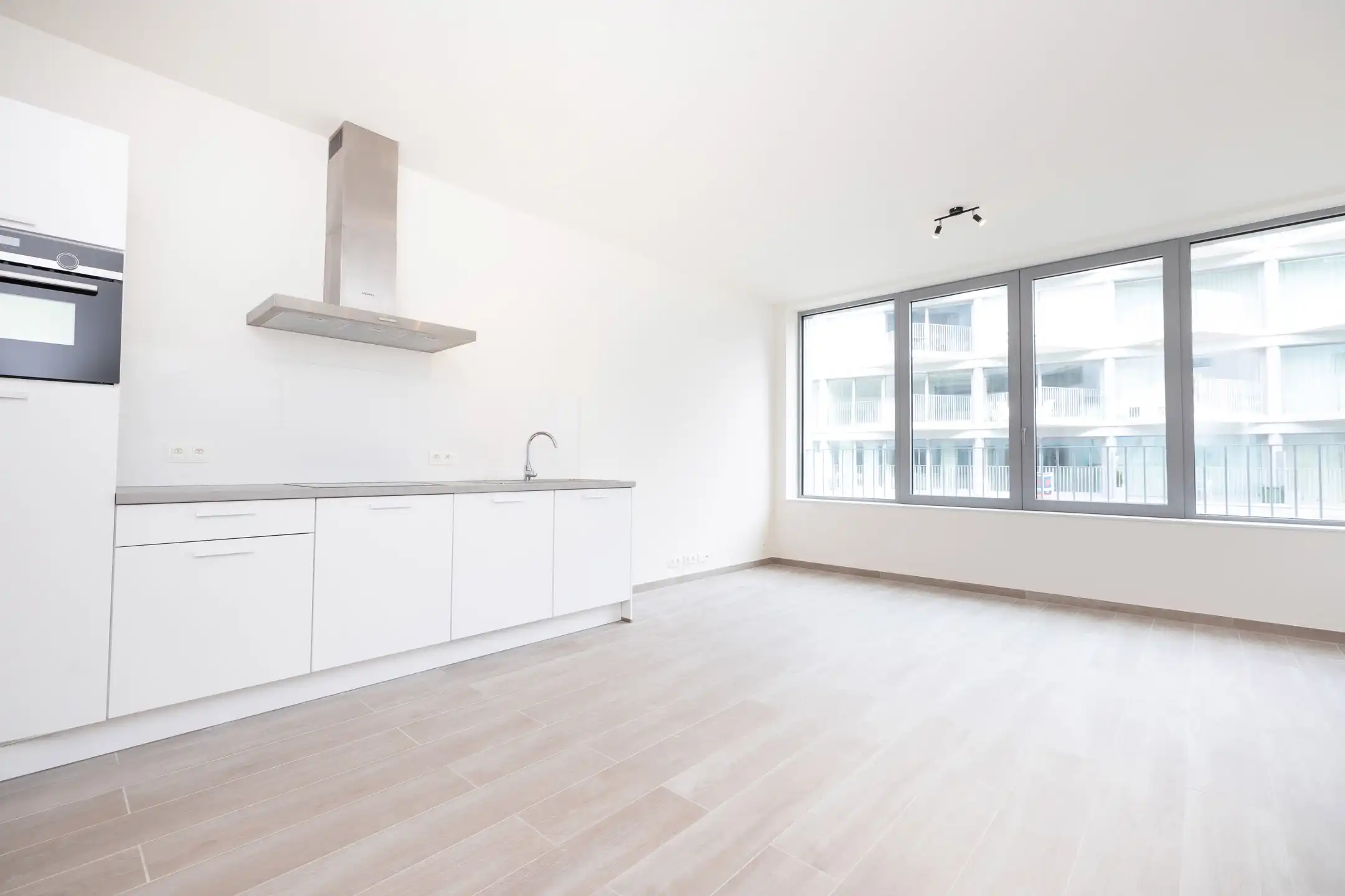 Studio in een recent gebouwd complex foto {{pictureIndex}}
