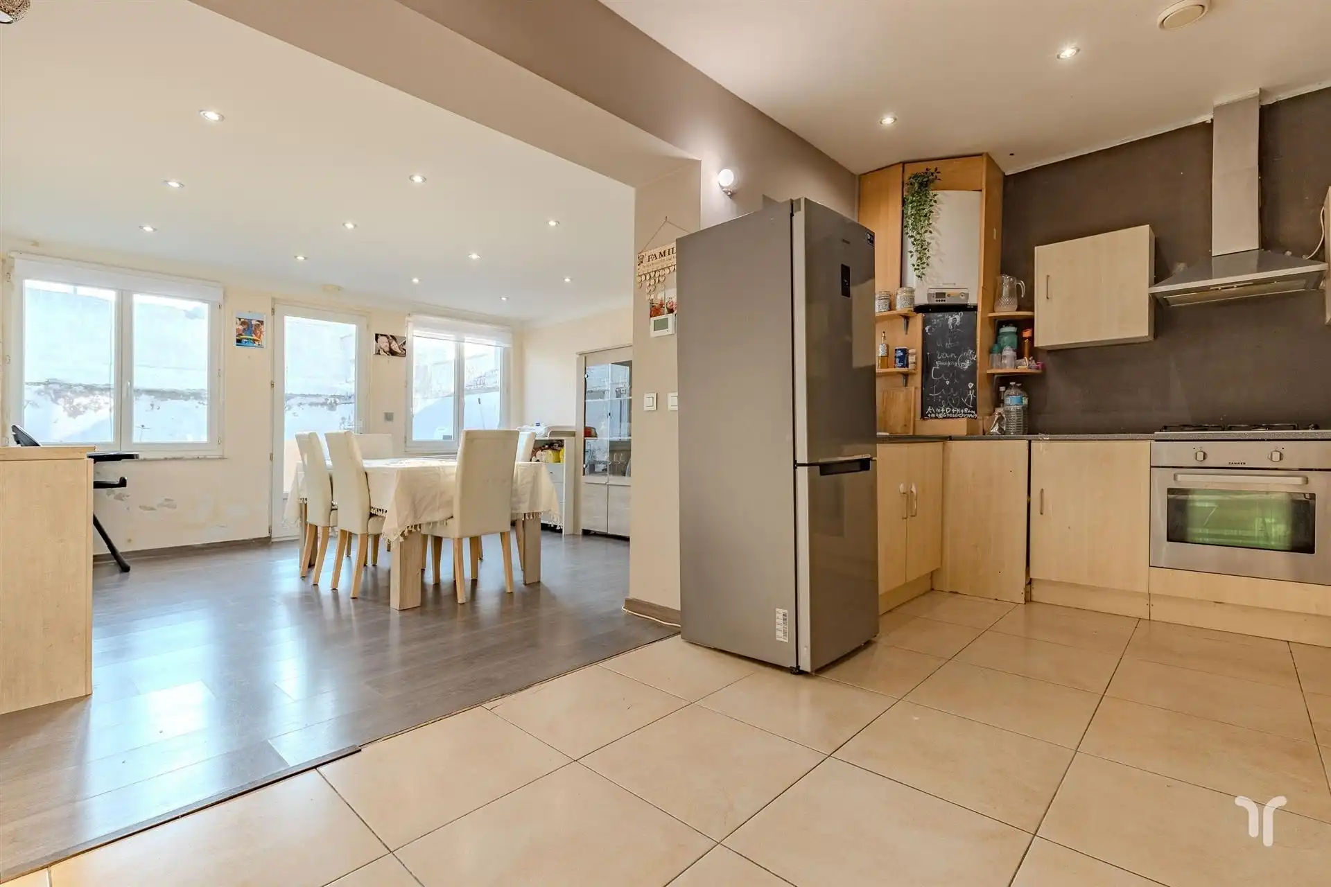 Op te frissen rijwoning te koop in Oostende. foto 4