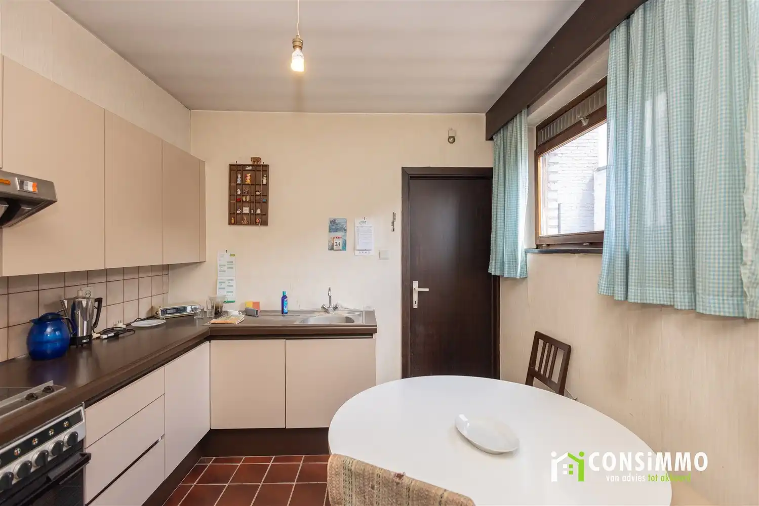 Renovatiepand met bijzonder veel potentieel in Genk-Waterschei foto 10