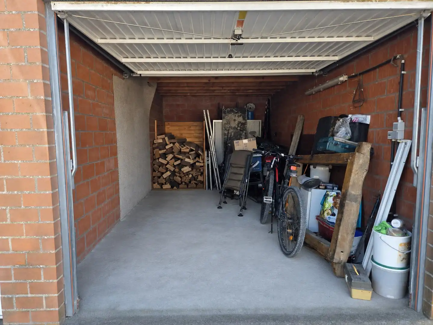 Vlot inrijbare garagebox te Bredene! foto 2
