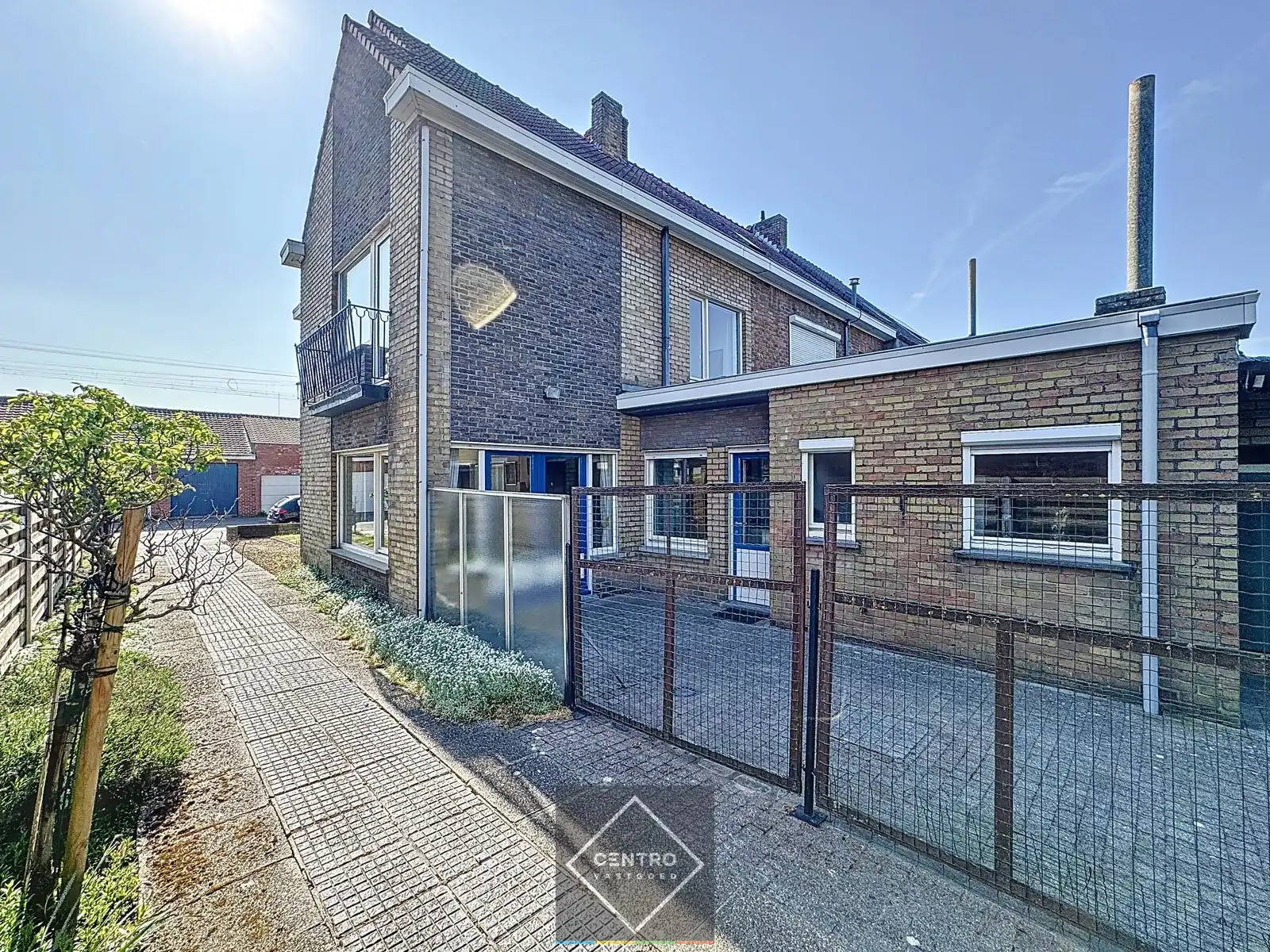UITERST interessant gelegen woning te Sint-Andries! foto 17