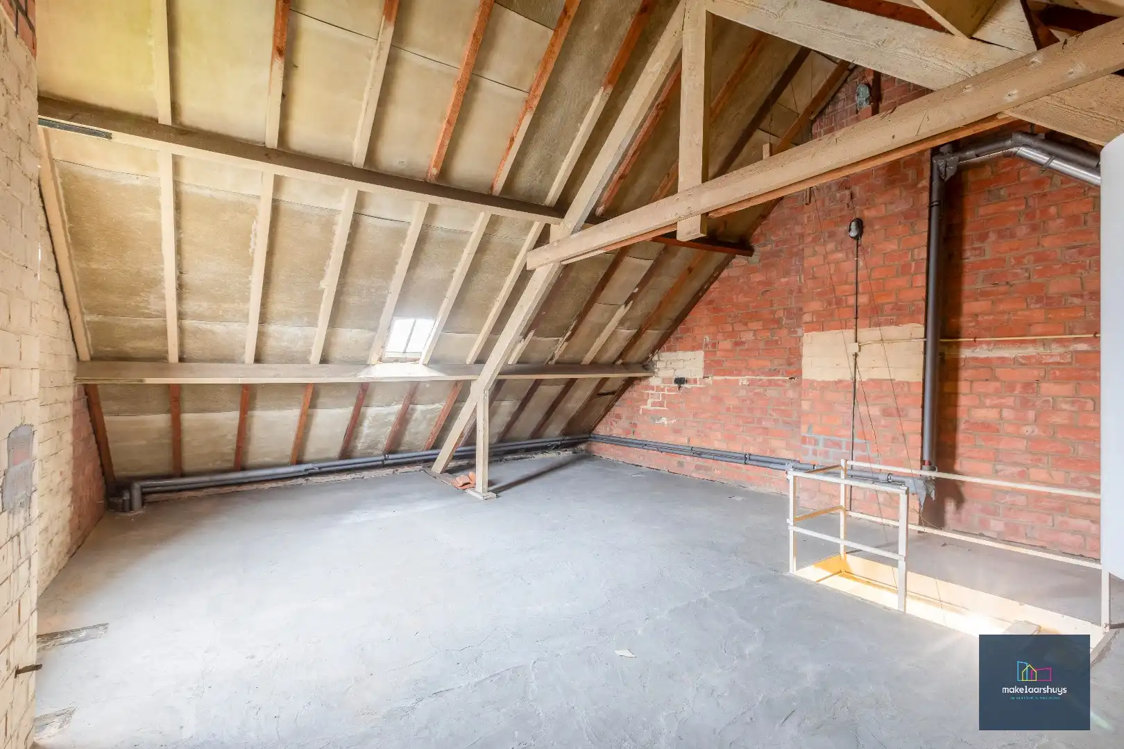 Te renoveren HOB met garage in Mariakerke foto 15