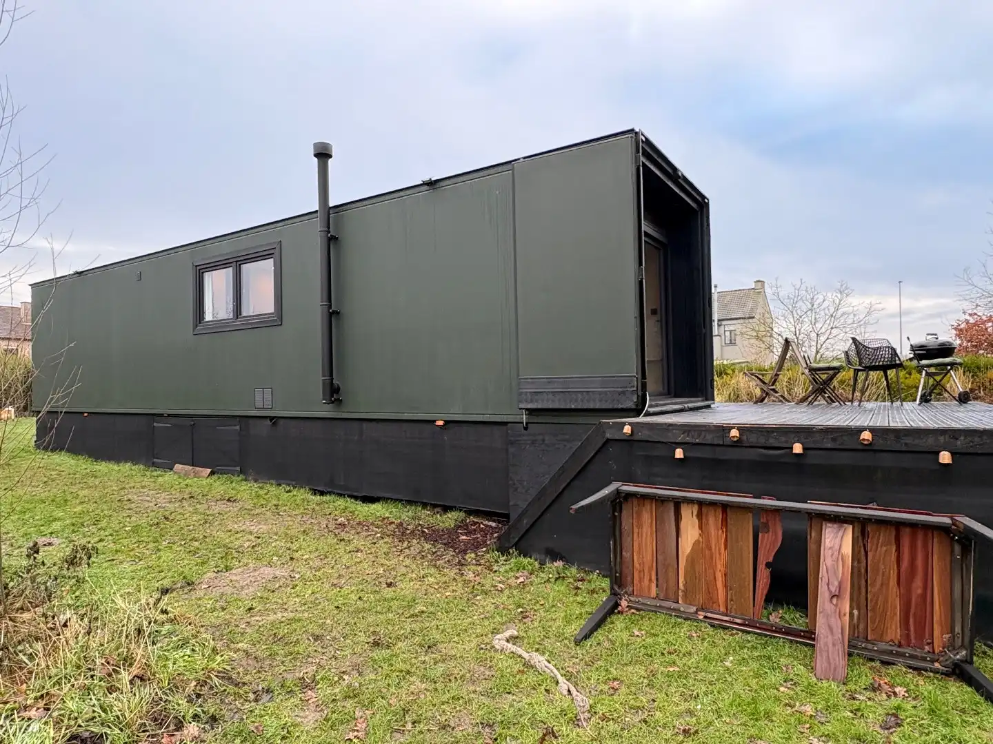 Tiny House (roerend goed) te koop zonder grond!  foto {{pictureIndex}}