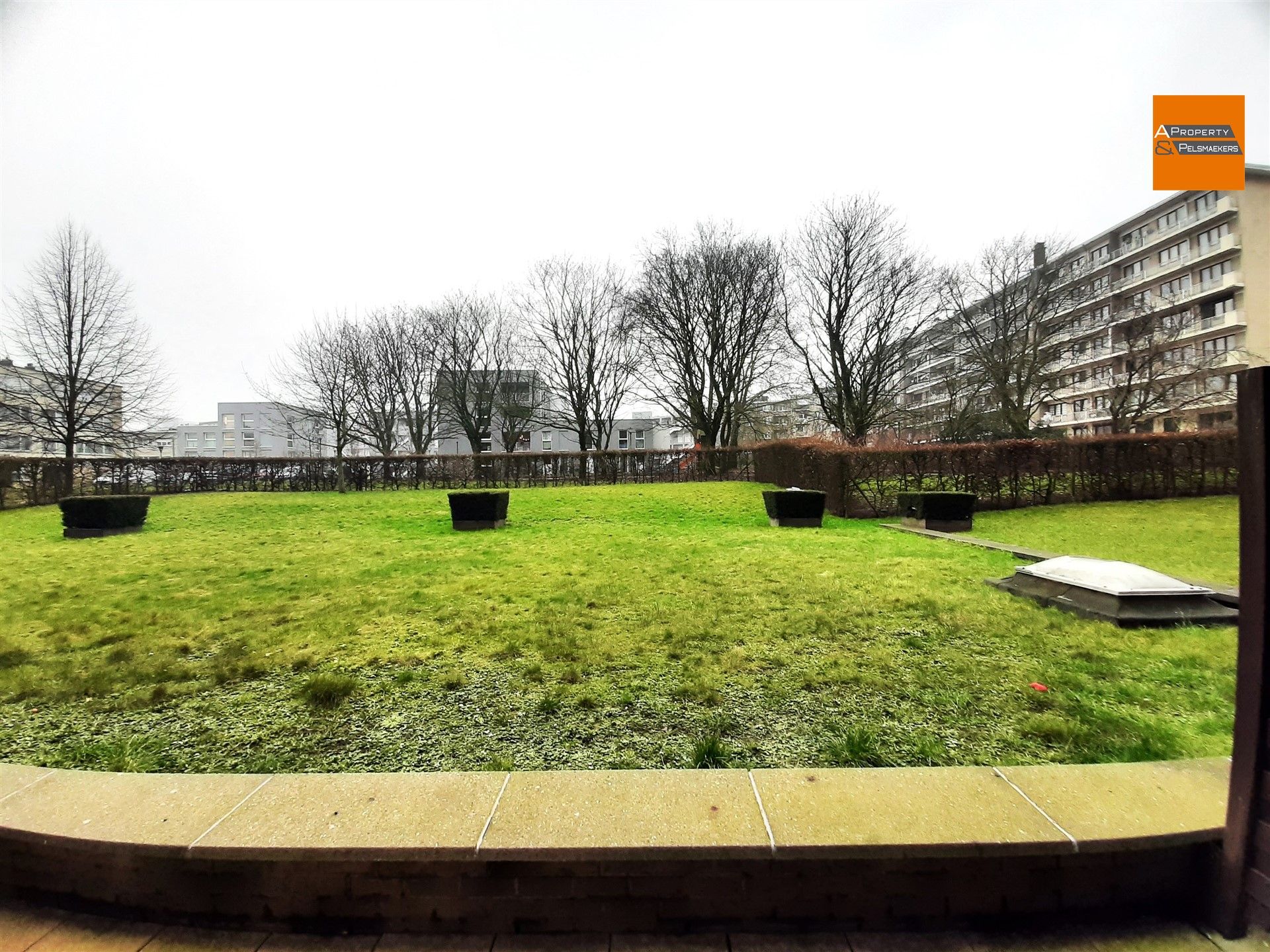  Appartement op het gelijkvloers met terras foto 12