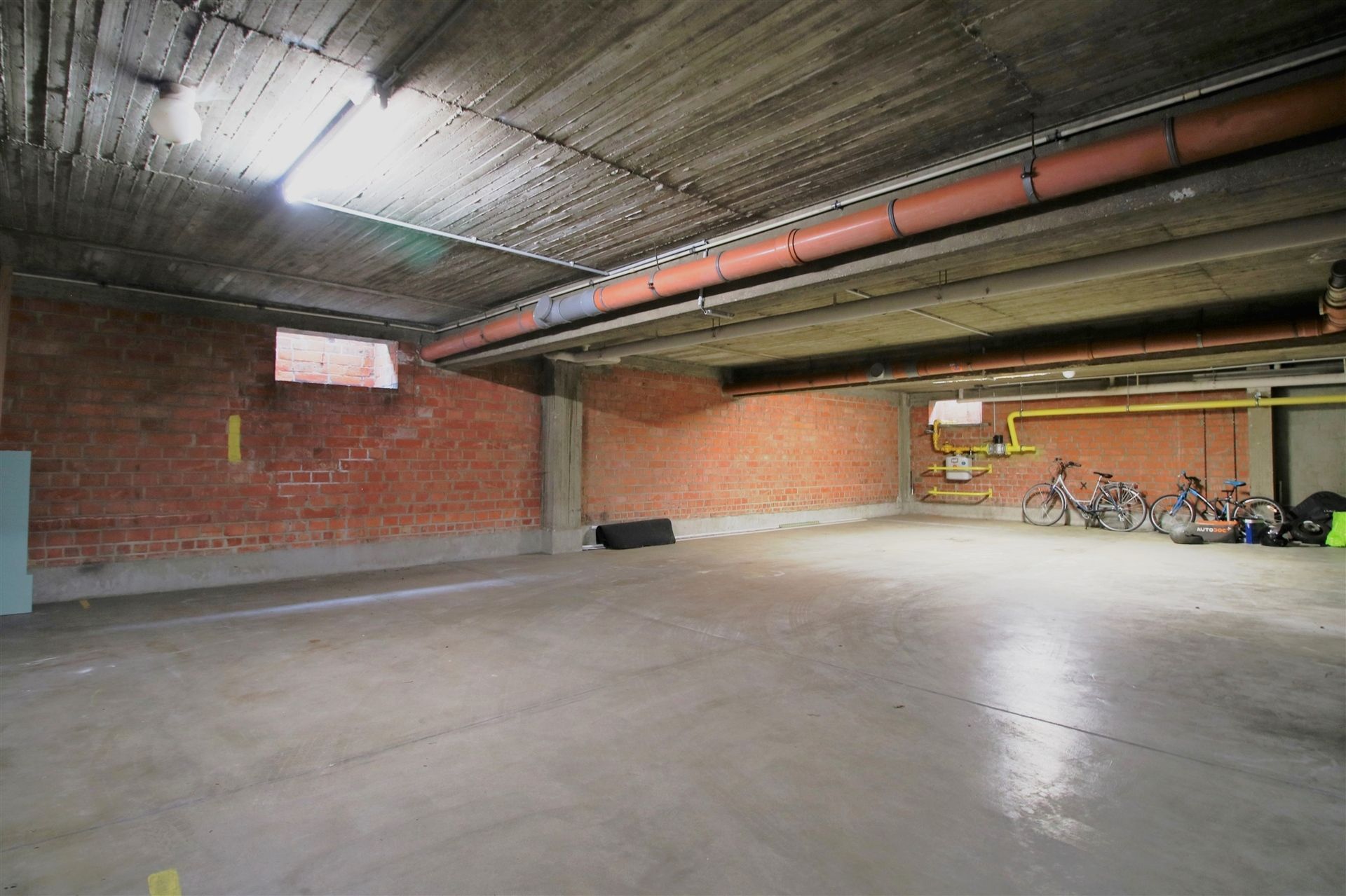 Ruim appt 2 slpk, terras en parking foto 20