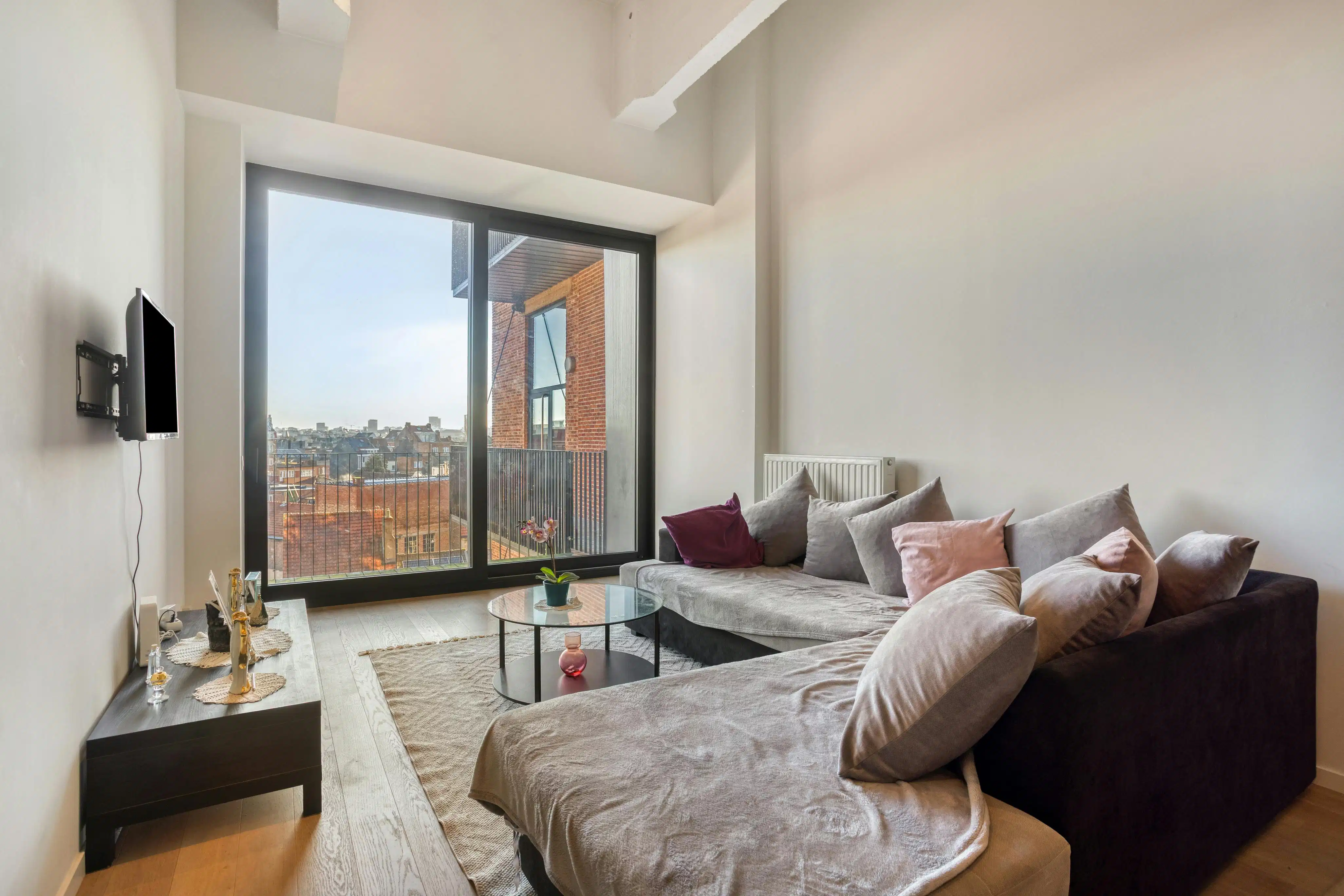 Loft-appartement één slaapkamer in voormalig fabrieksgebouw foto 3