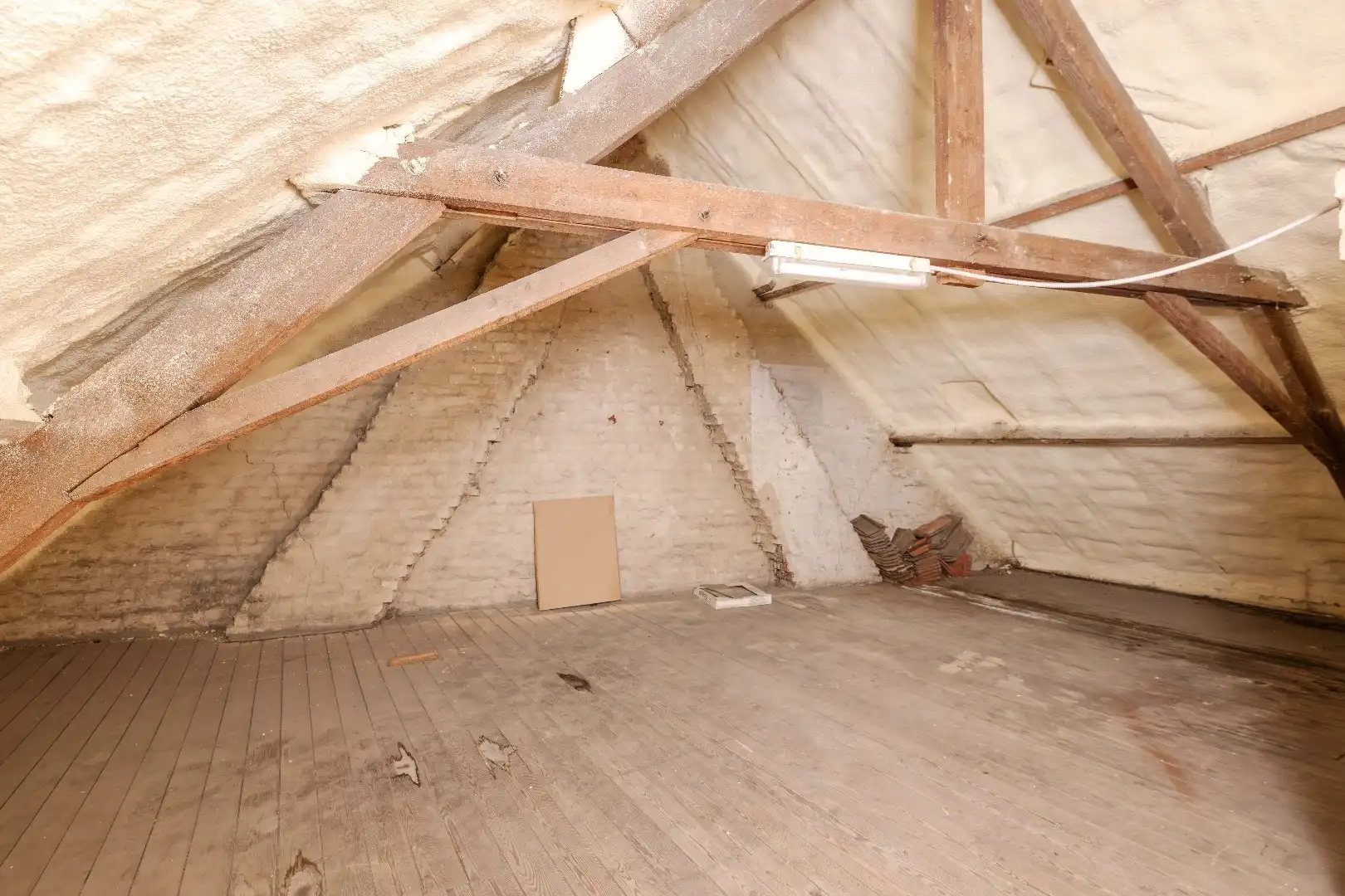 Te renoveren woning met tal van potentieel in centrum Aarsele foto 22