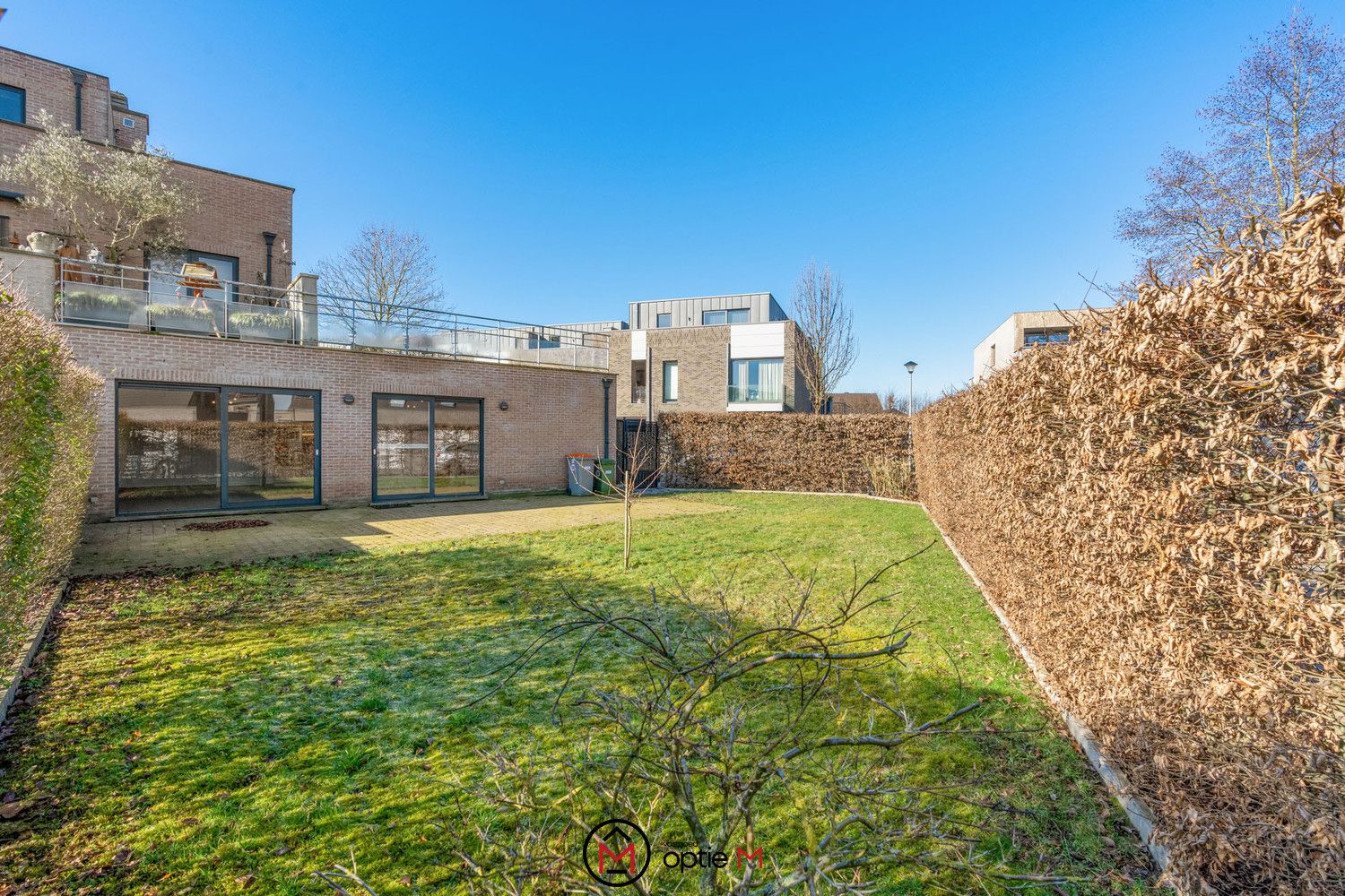 GELIJKVLOERS APPARTEMENT IN BILZEN foto 16
