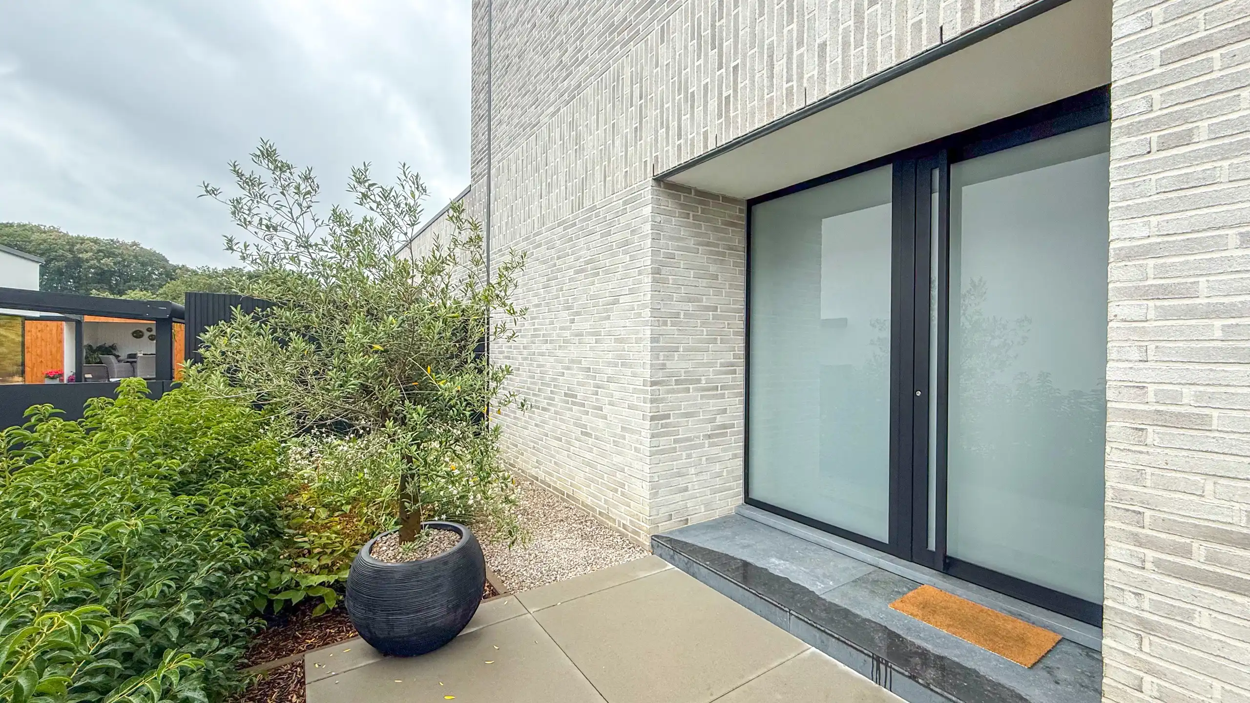 Luxueuze nieuwbouwwoning uit 2023 met E-peil 13 te Paal! foto 45
