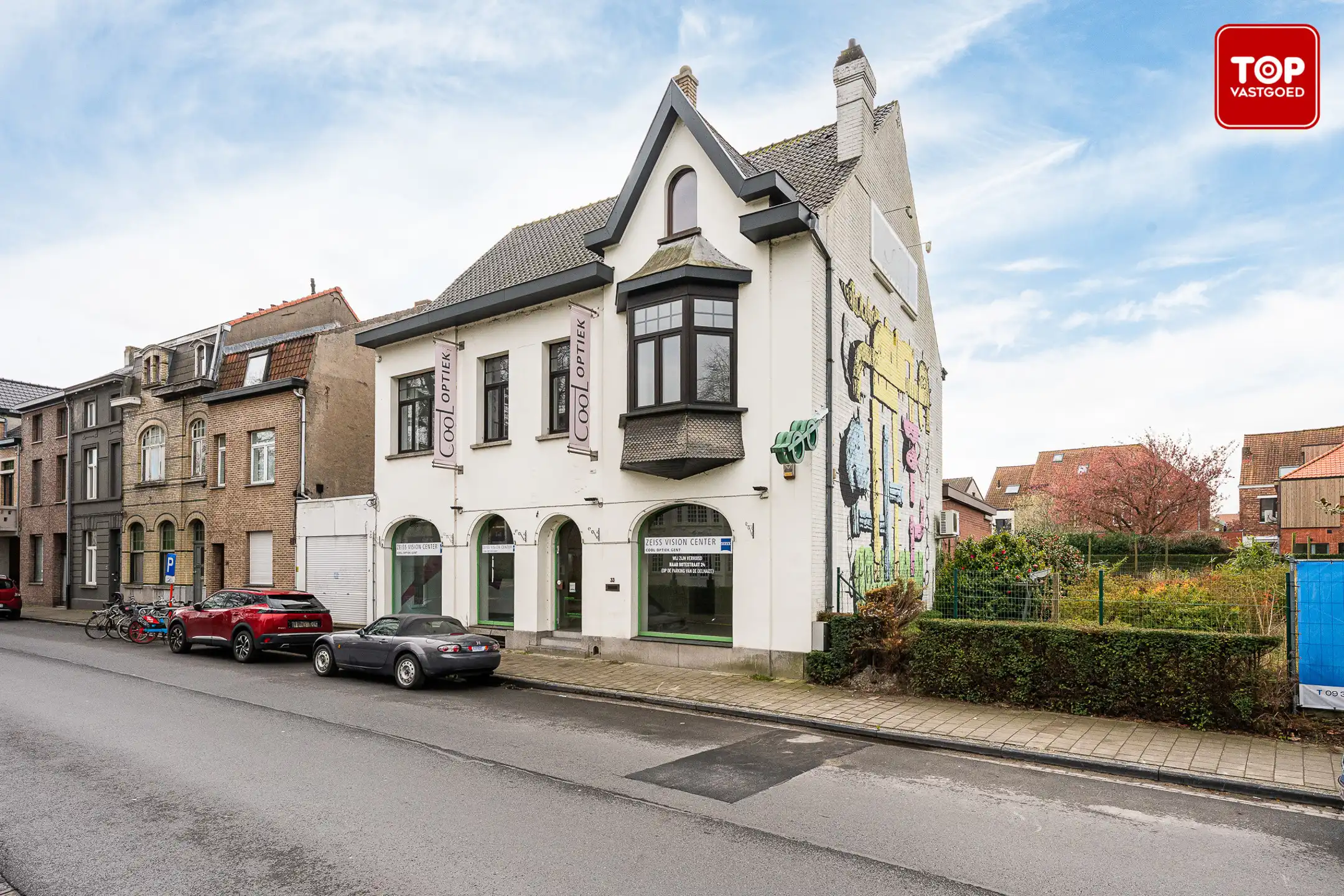 Karaktervol en  multifunctioneel handelshuis  op een interessante ligging.  foto {{pictureIndex}}