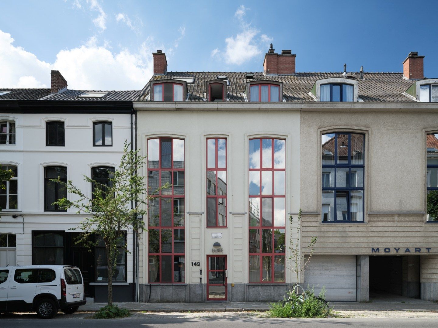 Uitstekende investeringskans met 10 studentenkamers en 4 studio's  in het hart van de studentenstad foto {{pictureIndex}}