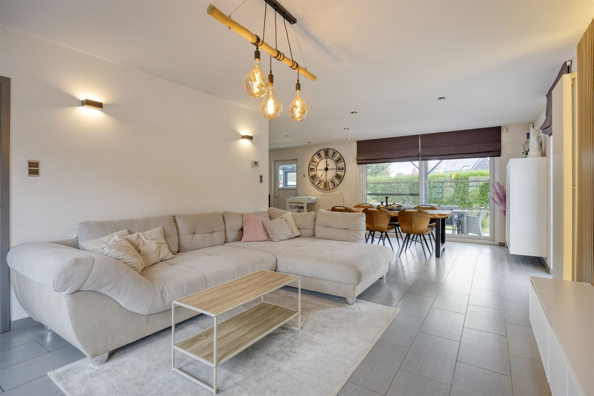 Ruime energiezuinige gezinswoning met 4 slaapkamers foto 5