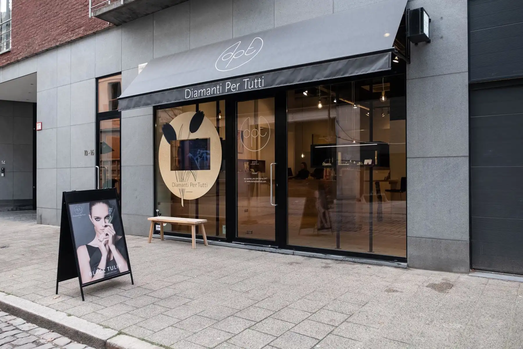 Instapklare winkelruimte te huur in de Drukkerijstraat foto 6