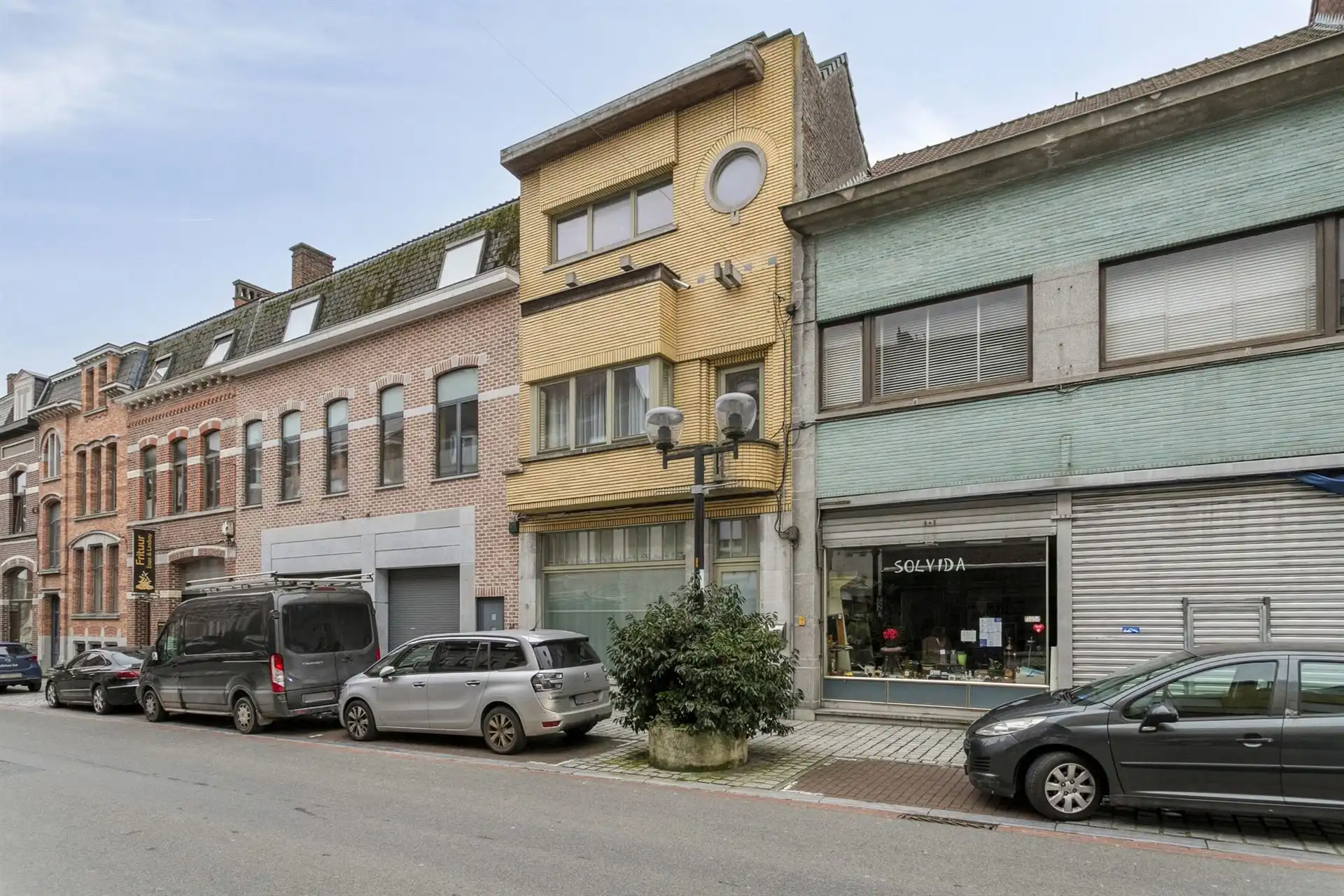Instapklare woning met zuidgericht terras te Ronse foto 2
