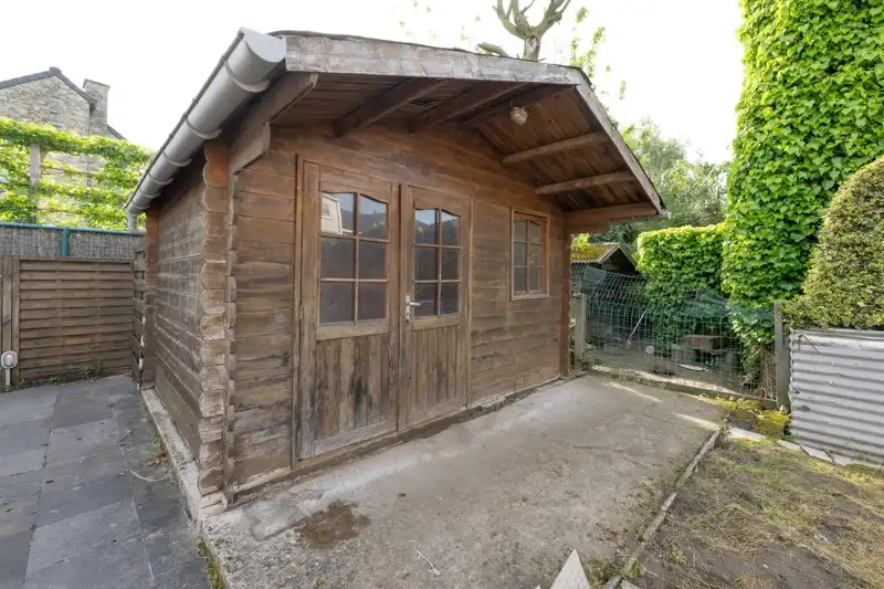 Kloeke te renoveren stadswoning met 4 slaapkamers, inpandige garage in centrum Kortrijk TE KOOP foto 24