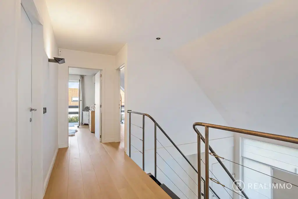 Tijdloze duurzame villa op 1.892m² met zwembad! foto 13