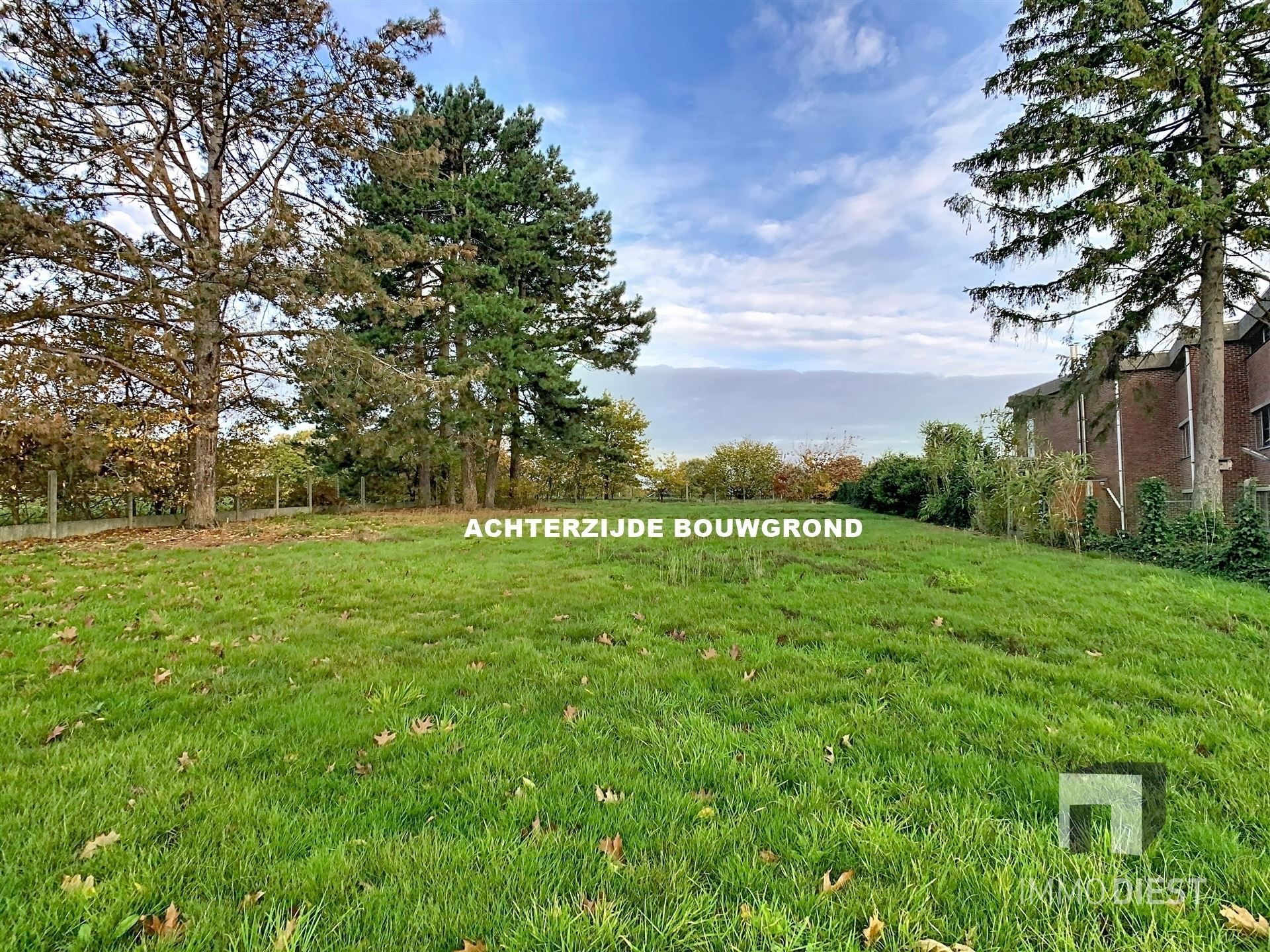 Bouwgrond open bebouwing op 18,72 are met achterliggende weide van 52,11 are foto 6
