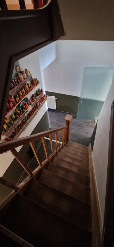 Ruime EENGEZINSWONING met grote leefruimten, 2 slaapkamers en mooi terras, woning met mogelijkheden, op 1 are 33 ca. foto 38
