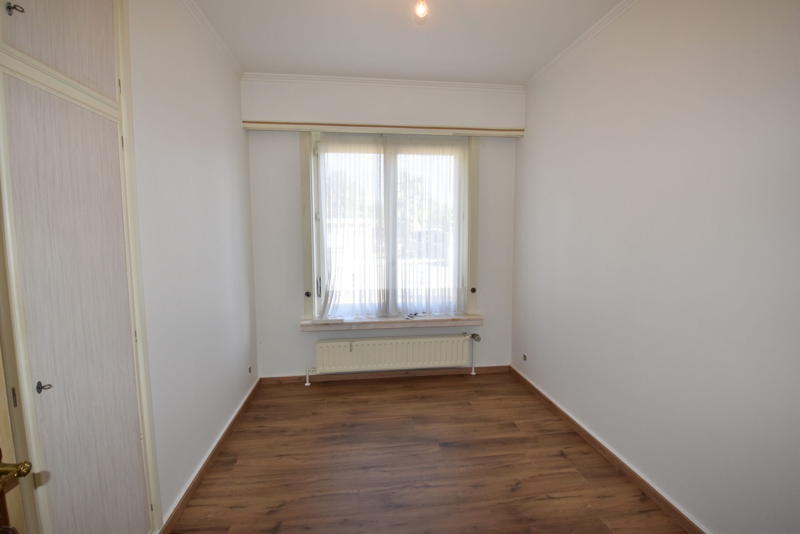 Ruime bungalow met tuin in rustige doodlopende straat te Nieuwkerken foto 6