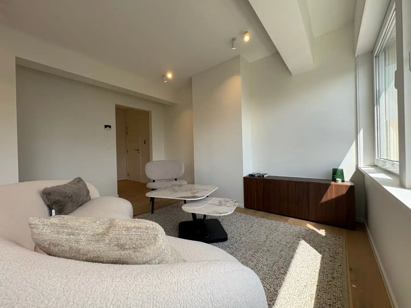 Volledig gerenoveerd appartement met parkeerplaats en lateraal zeezicht te Koksijde foto 14
