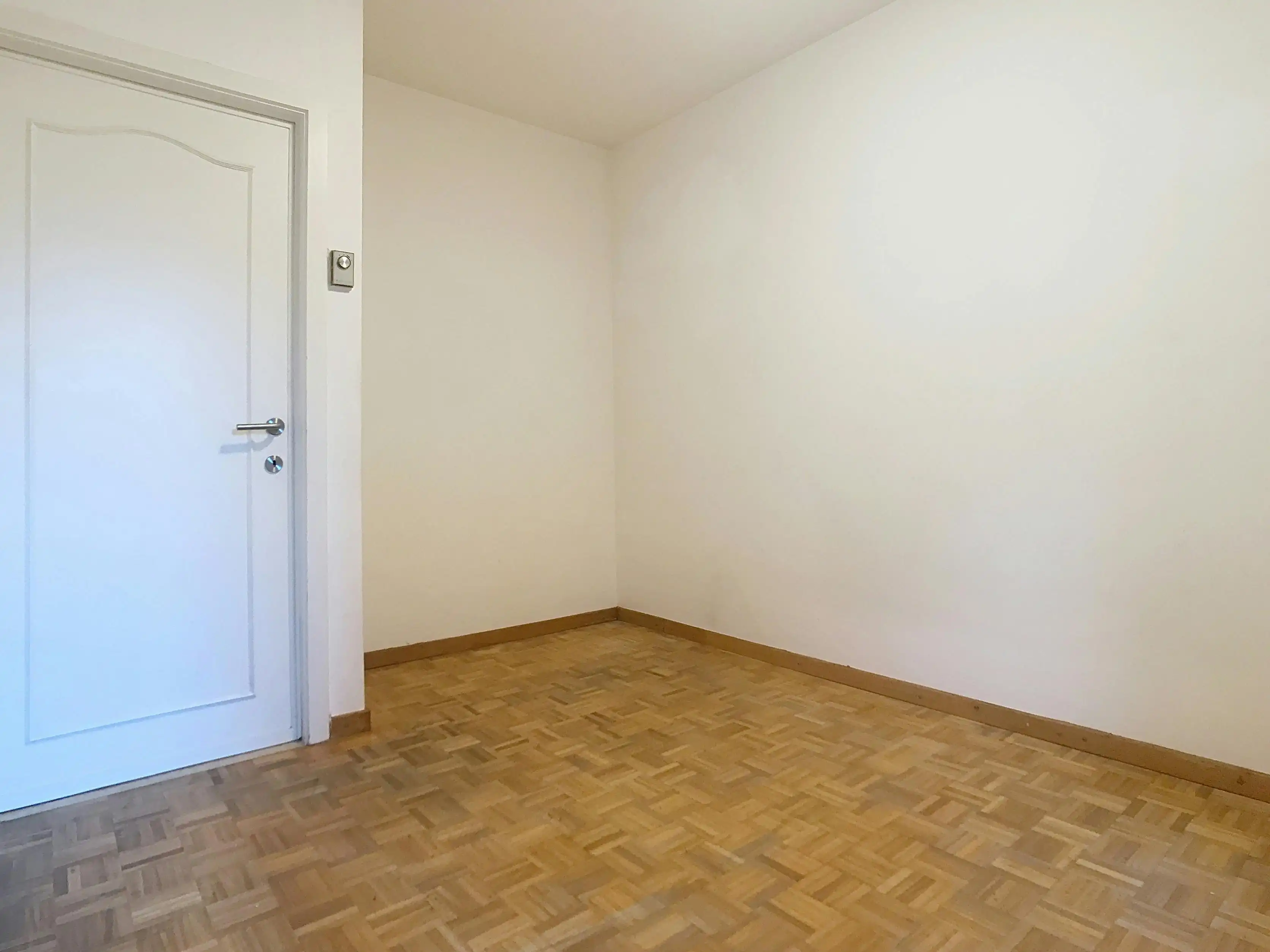 Op te frissen appartement met tuin te koop in Antwerpen foto 11