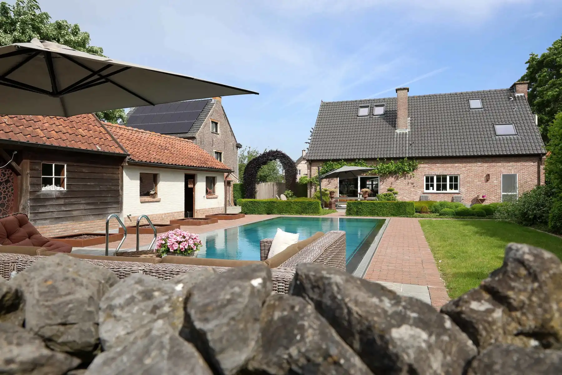 Exclusieve villa te koop - luxe, comfort en rust verzekerd. foto 36