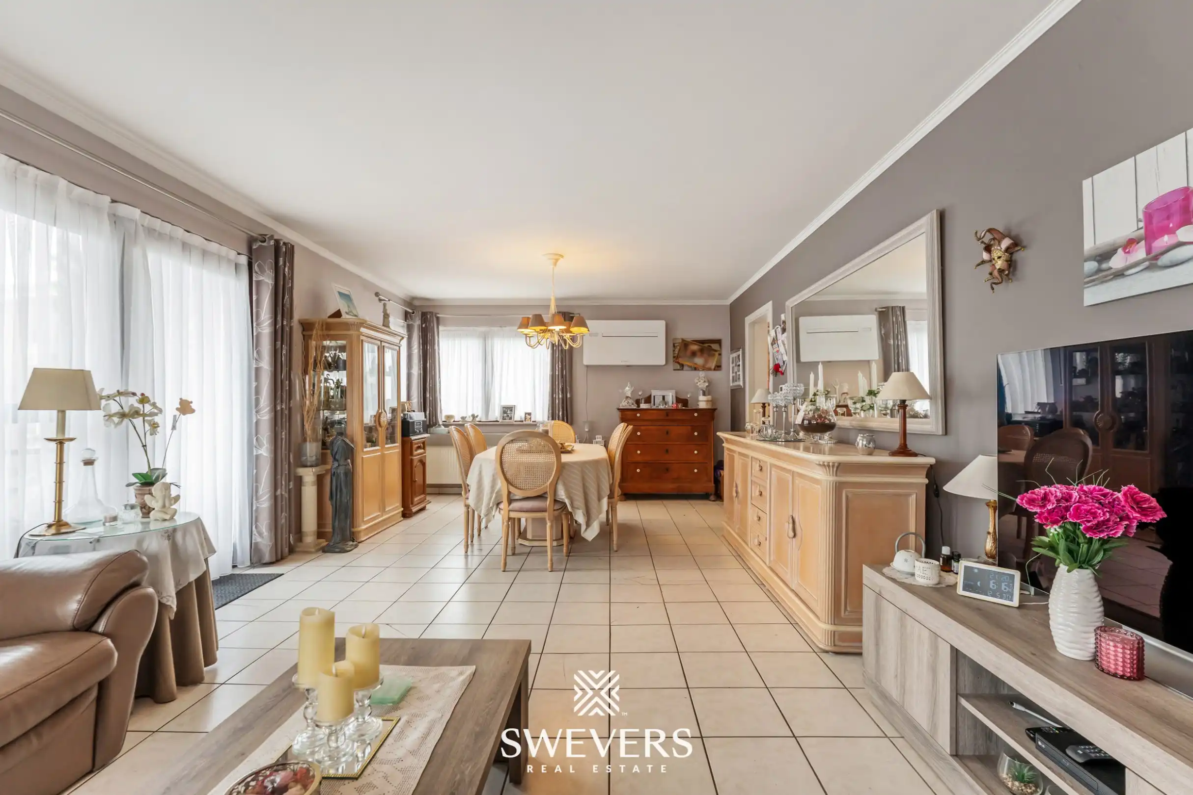 Ruim appartement met 3 slaapkamers centrum Sint-Truiden foto 5