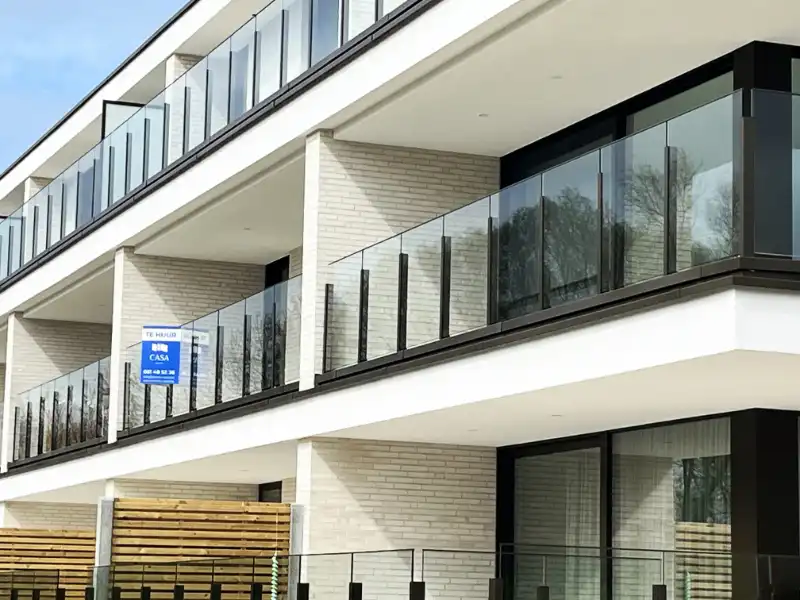 1 slaapkamer appartemnt met groot terras en garage foto 3