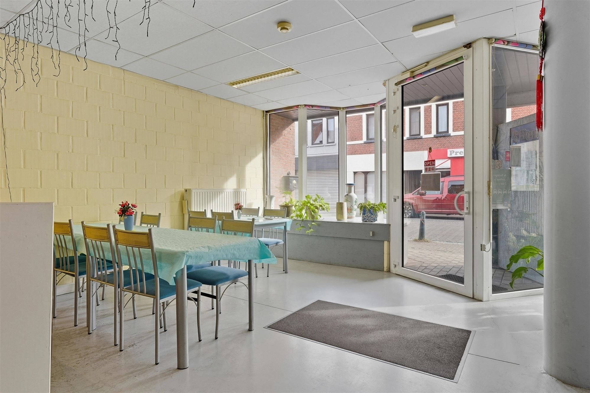 RUIM HANDELSPAND VAN 210M² MET OPEN FLEXIBELE INDELING IN KOERSEL CENTRUM foto 8