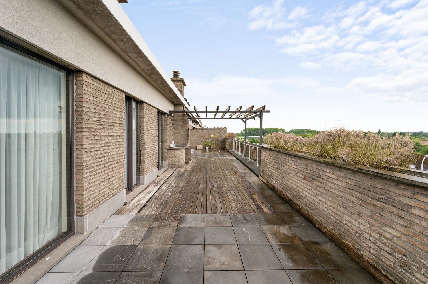 Prachtig verzorgd penthouse met 3 slaapkamers en 360° terras te Lier foto 16
