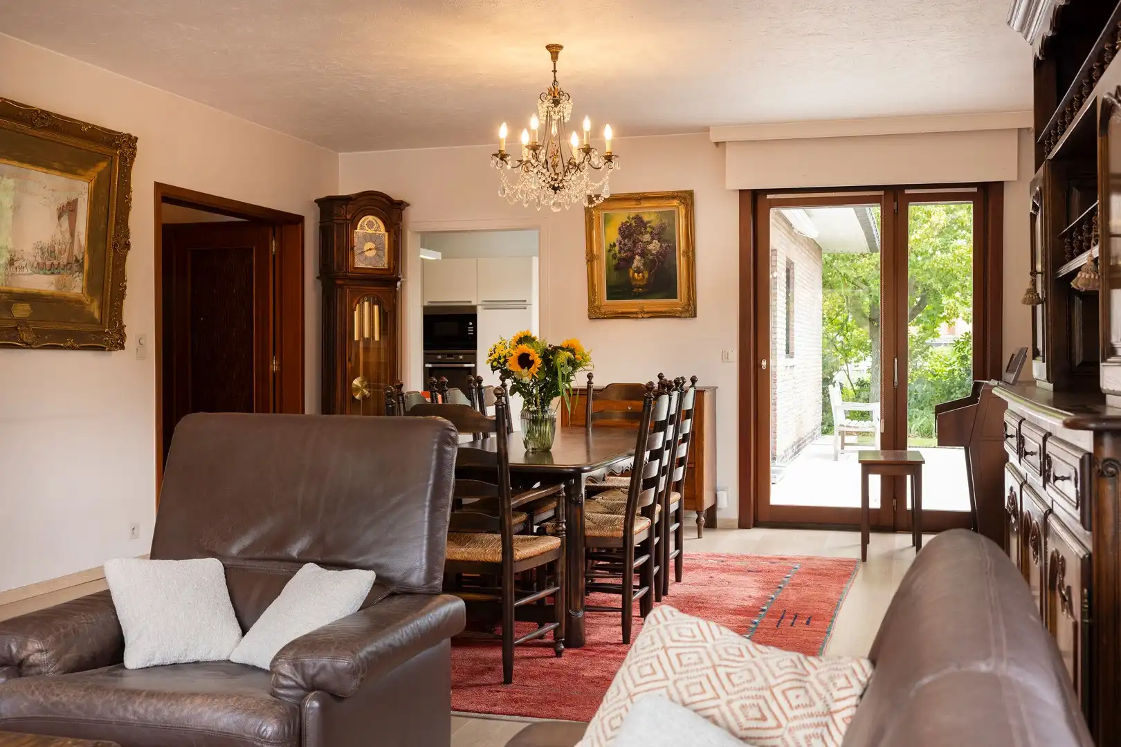 Te renoveren gelijkvloerse alleenstaande woning. foto 3