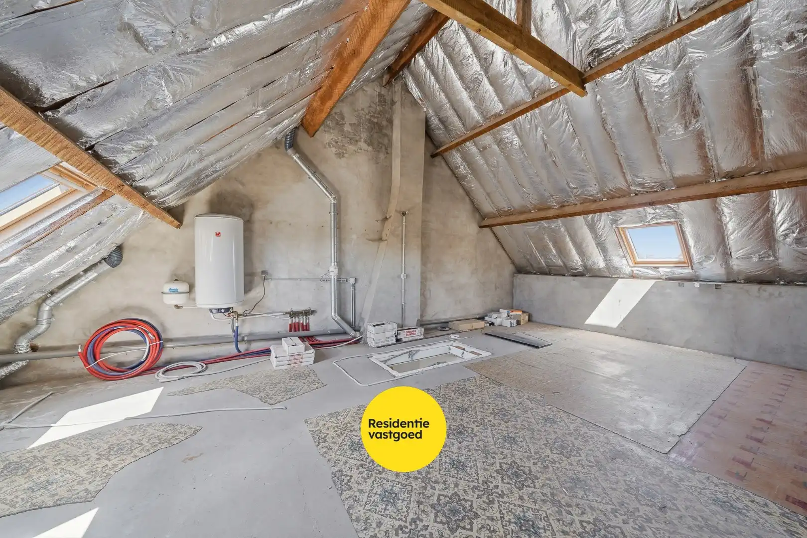 Volledig gerenoveerde bel-étage met 2 slaapkamers en ruime garage te Oostende foto 19