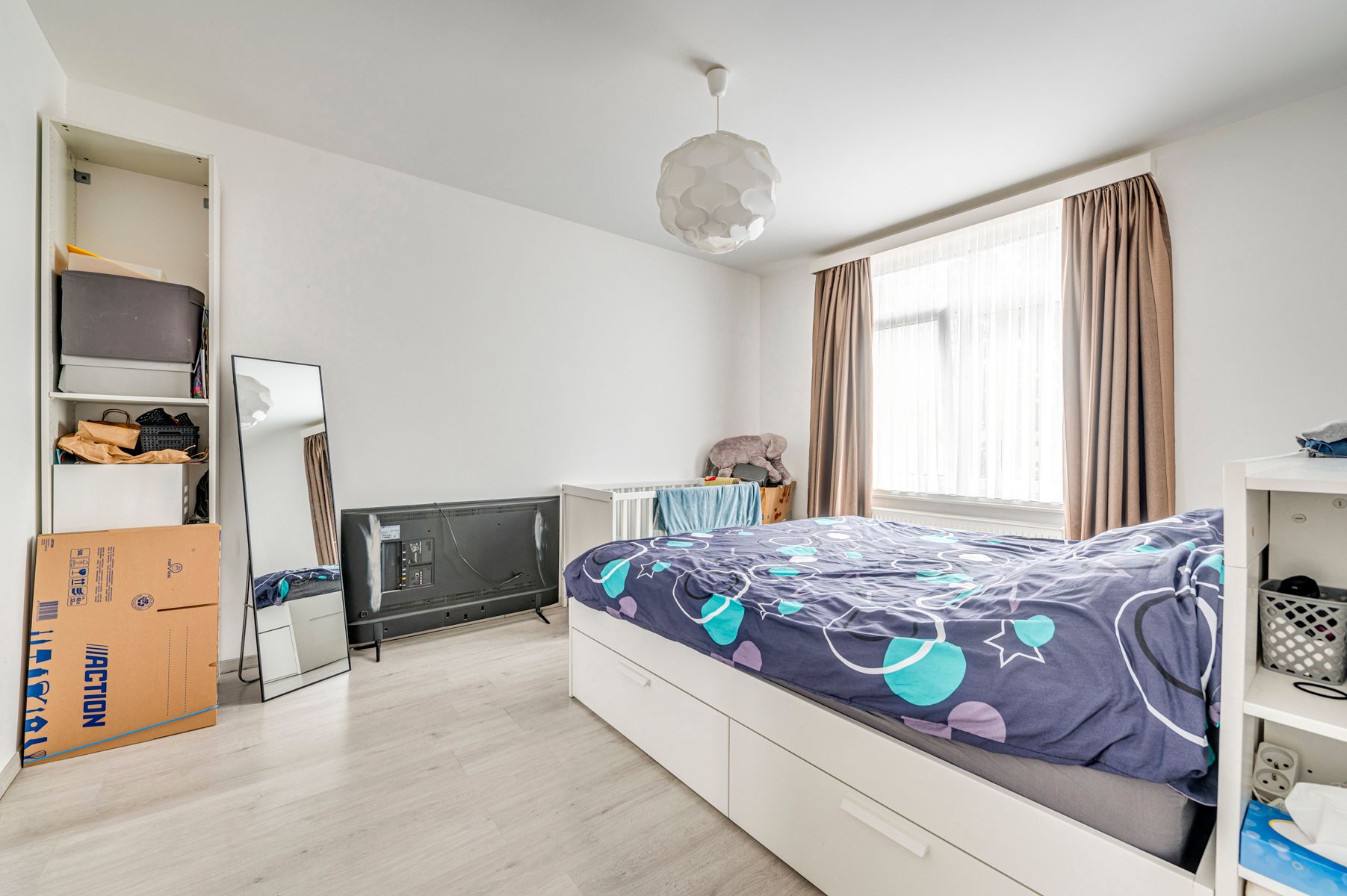 Ruime woning met 4 slaapkamers en tuin foto 10