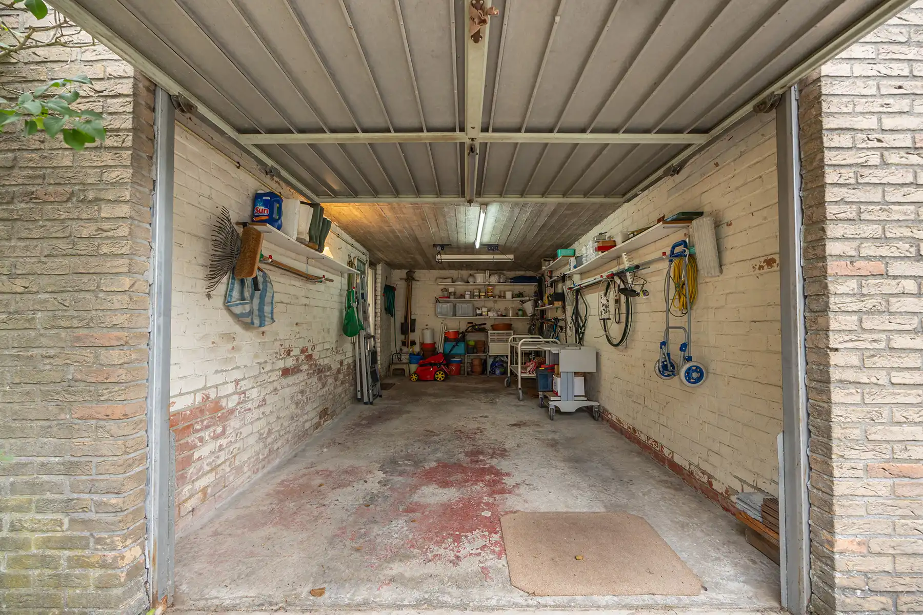 RUIM 3 SLAAPKAMERAPPARTEMENT MET TUIN & GARAGE foto 19