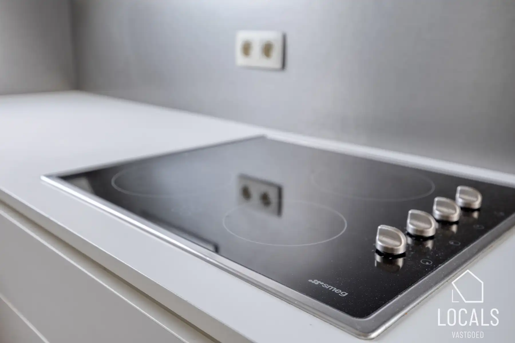 Bemeubeld 2-slaapkamer penthouse + staanplaats op -1, Ninove foto 11