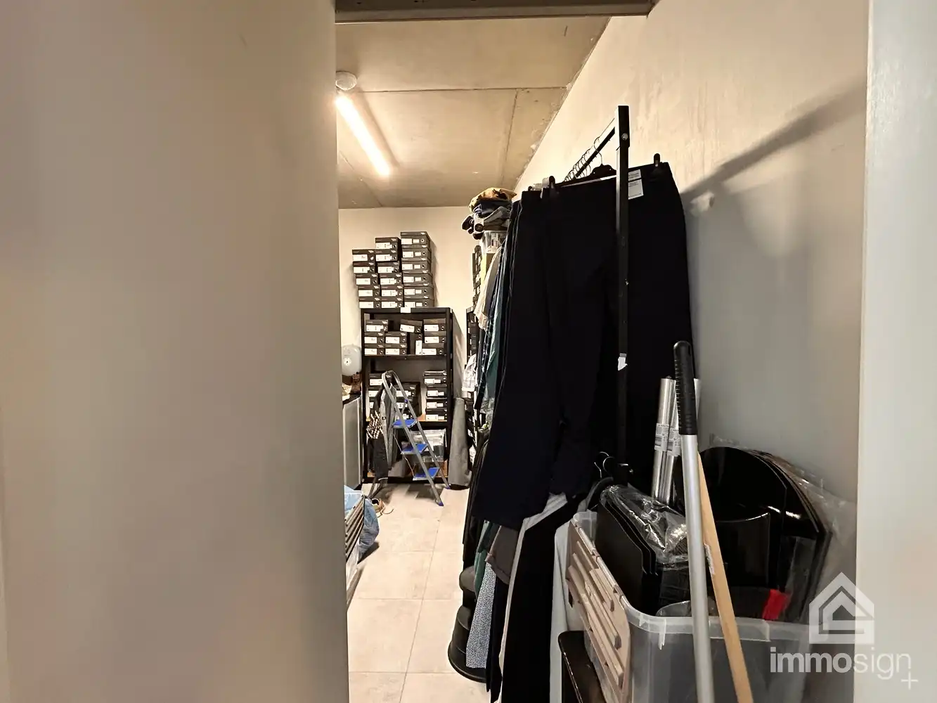 Gelijkvloers handelspand op toplocatie in het hart van Peer! foto 8