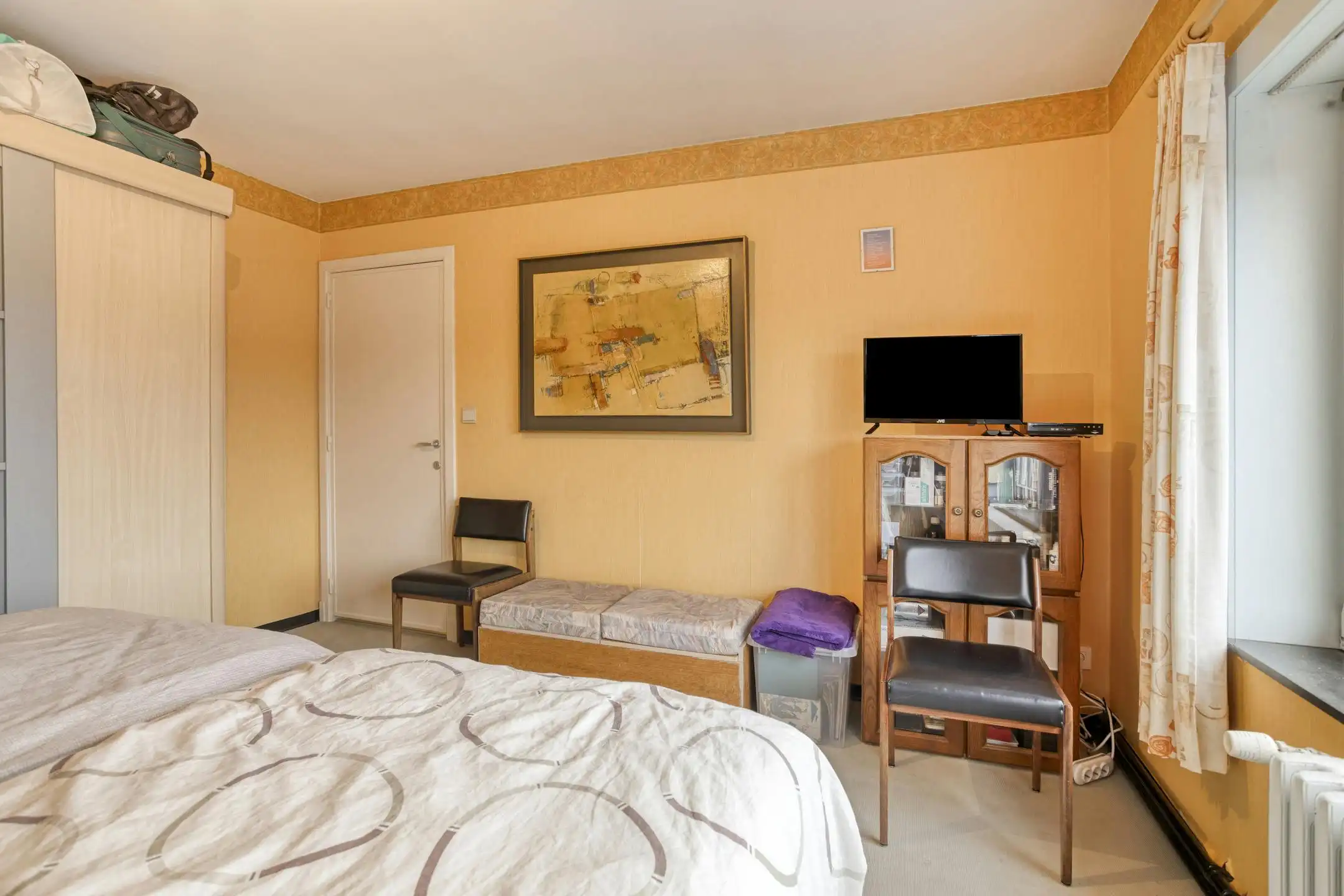 Instapklare woning met 3 slaapkamers, 2 badkamers, zuidgerichte tuin en garage. foto 18