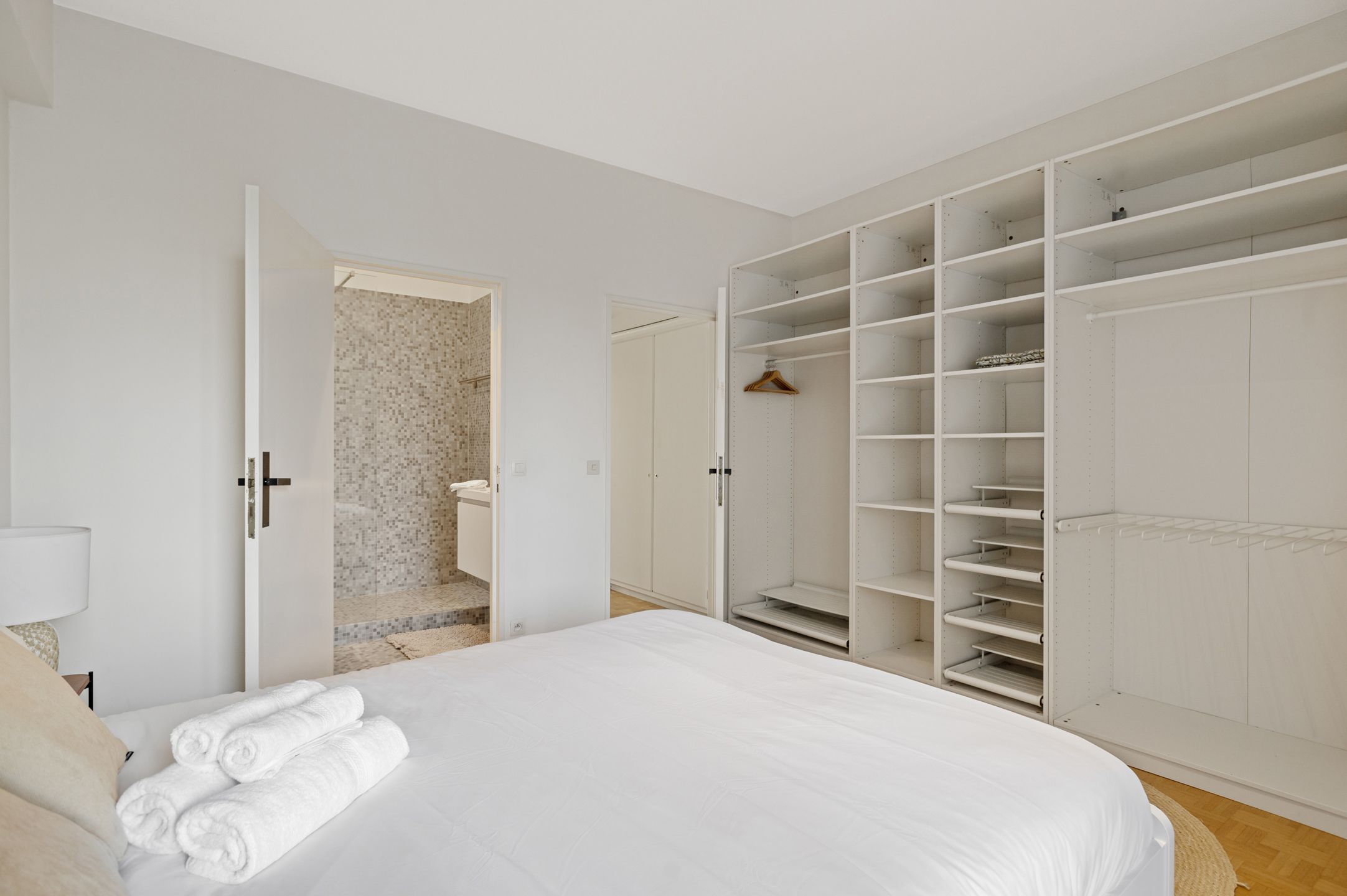 Leuk appartement met zicht op Operaplein foto 9
