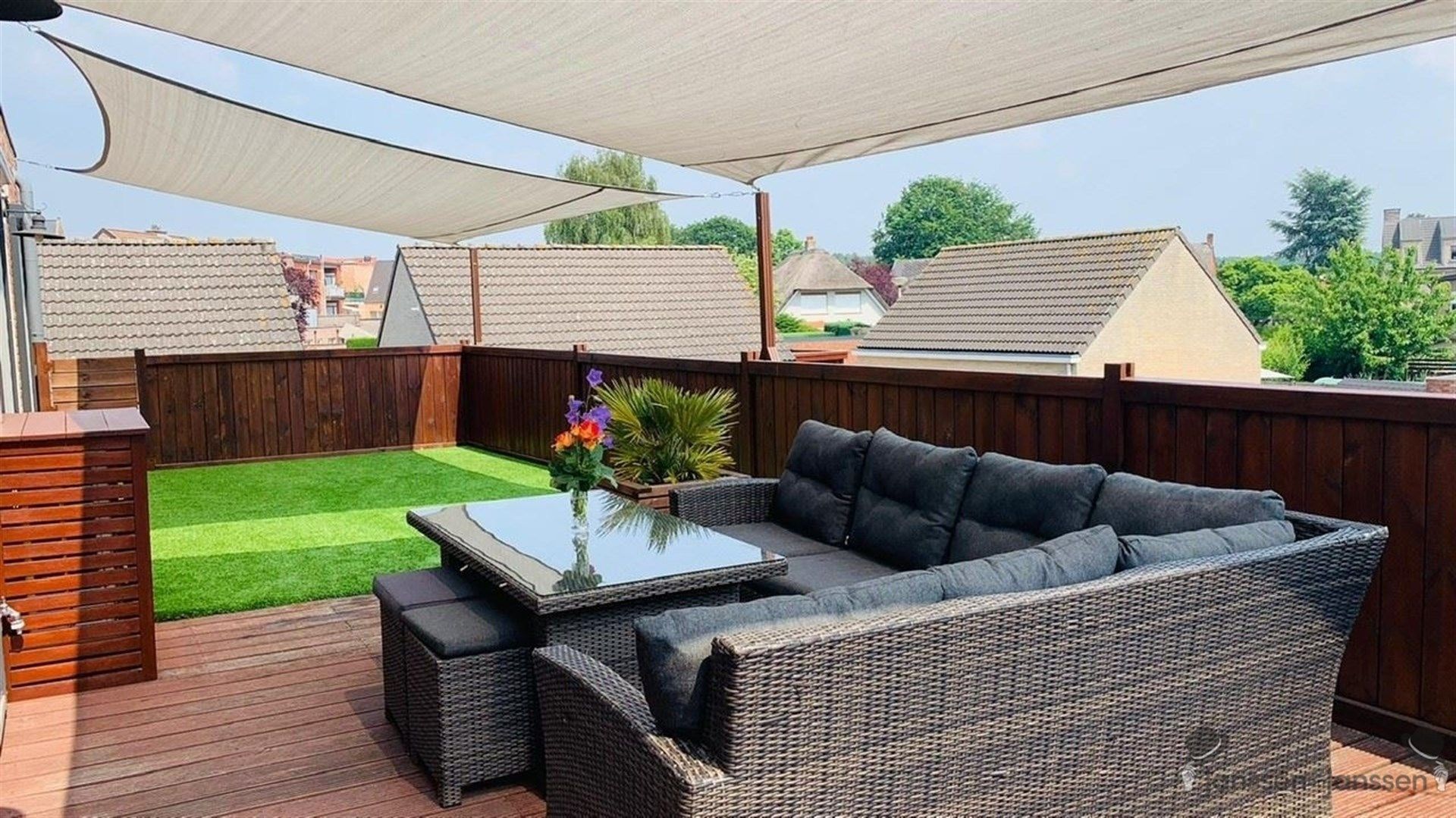 Modern appartement van 82 m² op de eerste verdieping met Zuidoost gericht terras van 55 m² foto 9