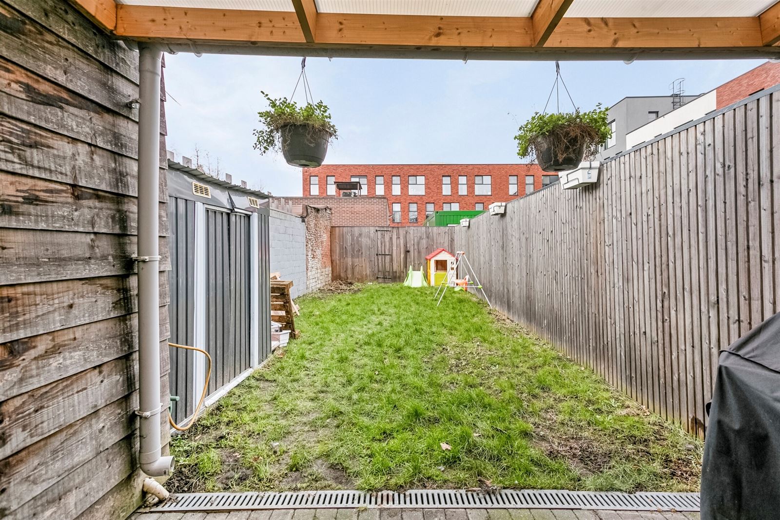 Ruime gezinswoning met 3 slaapkamers, 2 badkamers en tuin foto 9