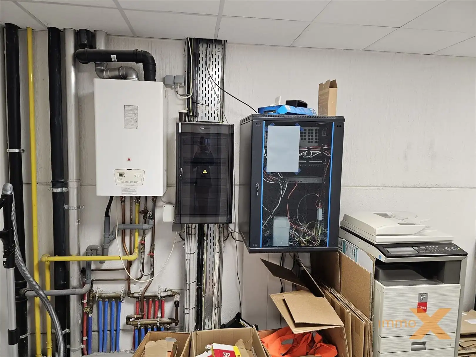 BUREELRUIMTE MET GOEDE VERBINDING SNELWEGEN!! foto 14